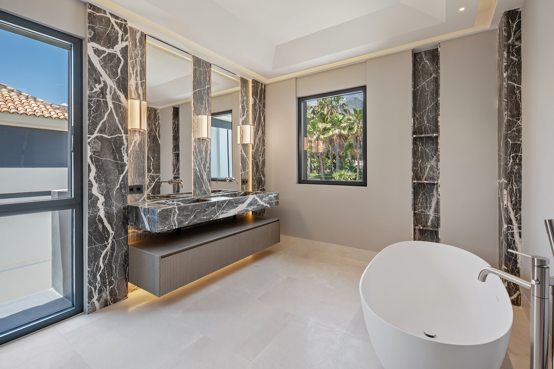  Refined sea view villa in established Nagüeles, Marbella - 物件實景
