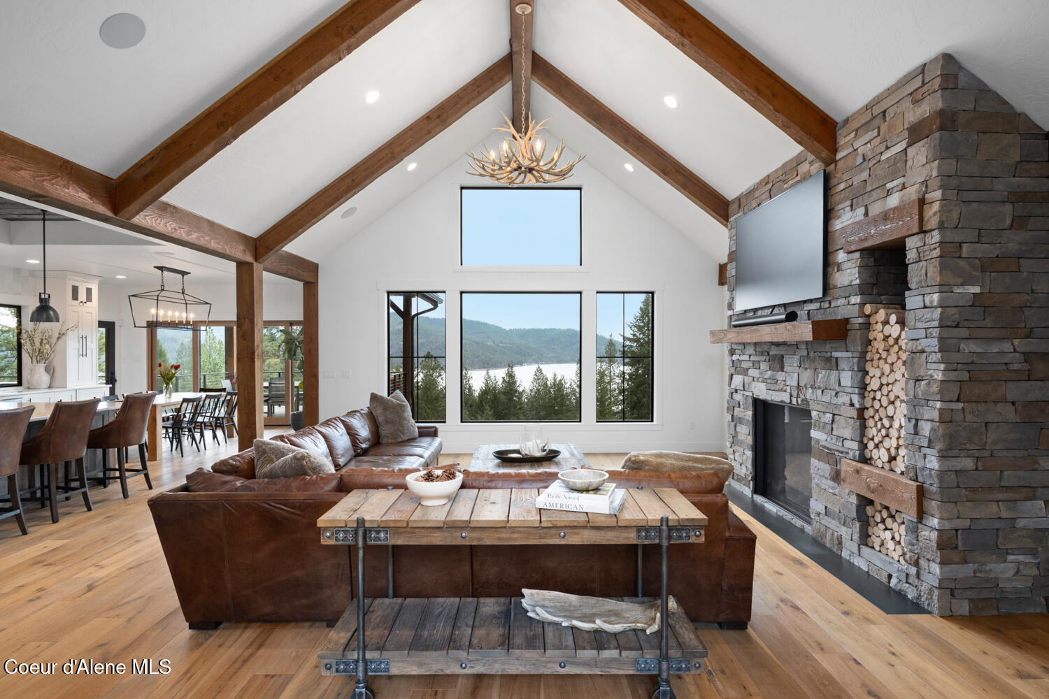 Coeur d'Alene, Idaho, 83814, United States, 4 Bedrooms Bedrooms, ,4 BathroomsBathrooms,Residential,For Sale,2044765