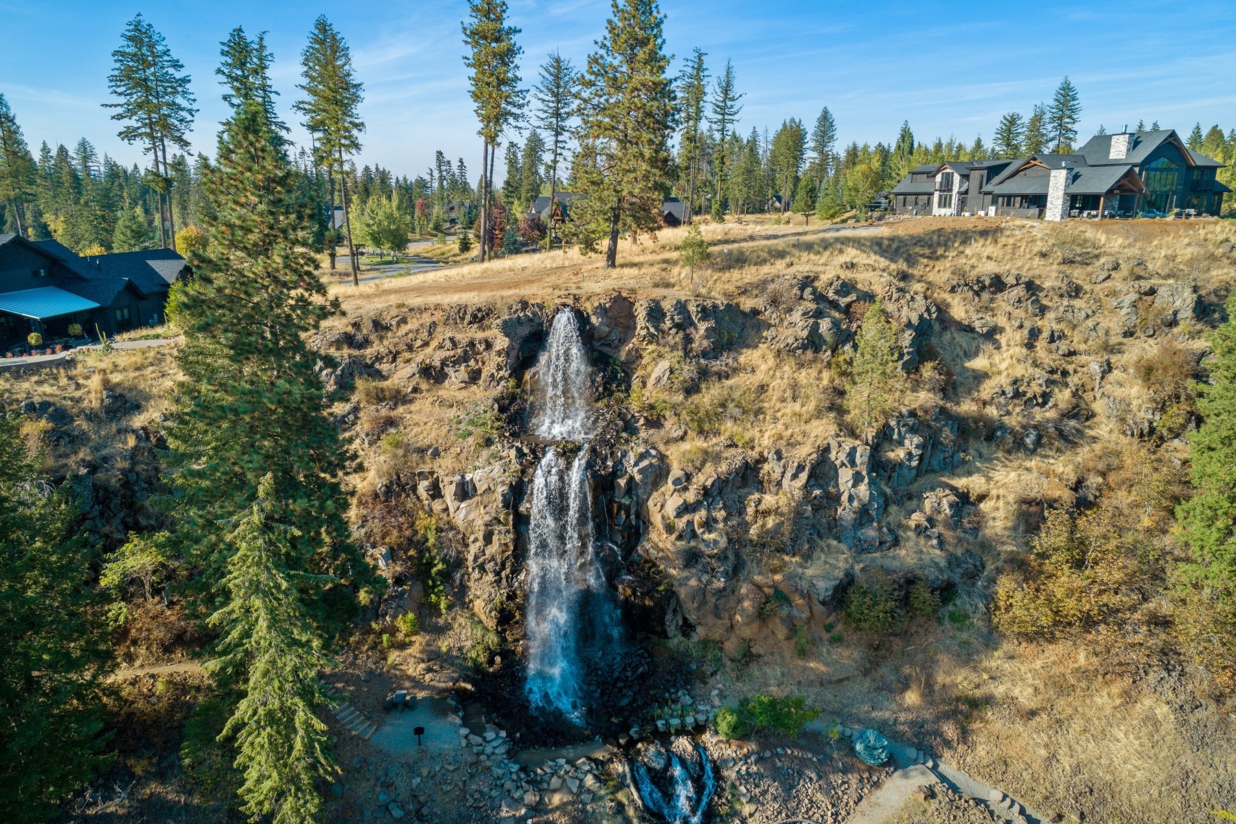  Rare Custom Retreat at Hayden Lake - 物件實景