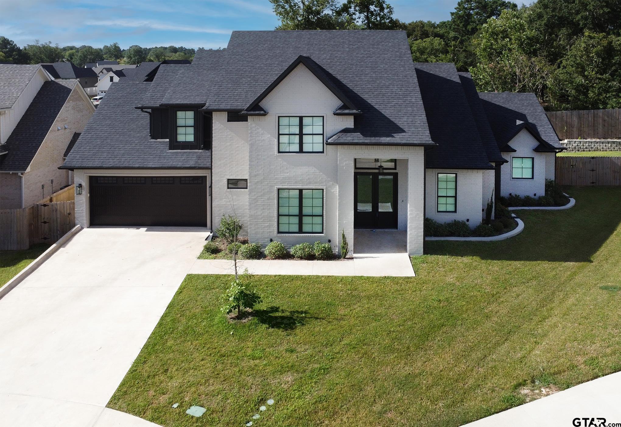 Tyler, Texas, 75703, United States, 5 Bedrooms Bedrooms, ,3 BathroomsBathrooms,Residential,For Sale,1900934