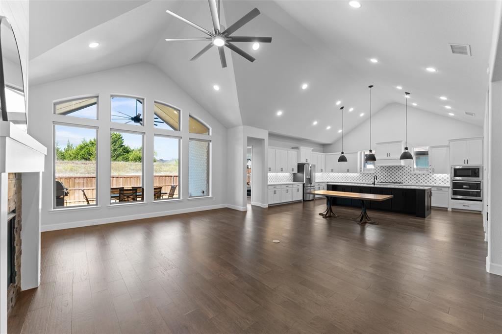 Midlothian, Texas, 76065, United States, 4 Bedrooms Bedrooms, ,5 BathroomsBathrooms,Residential,For Sale,2048085
