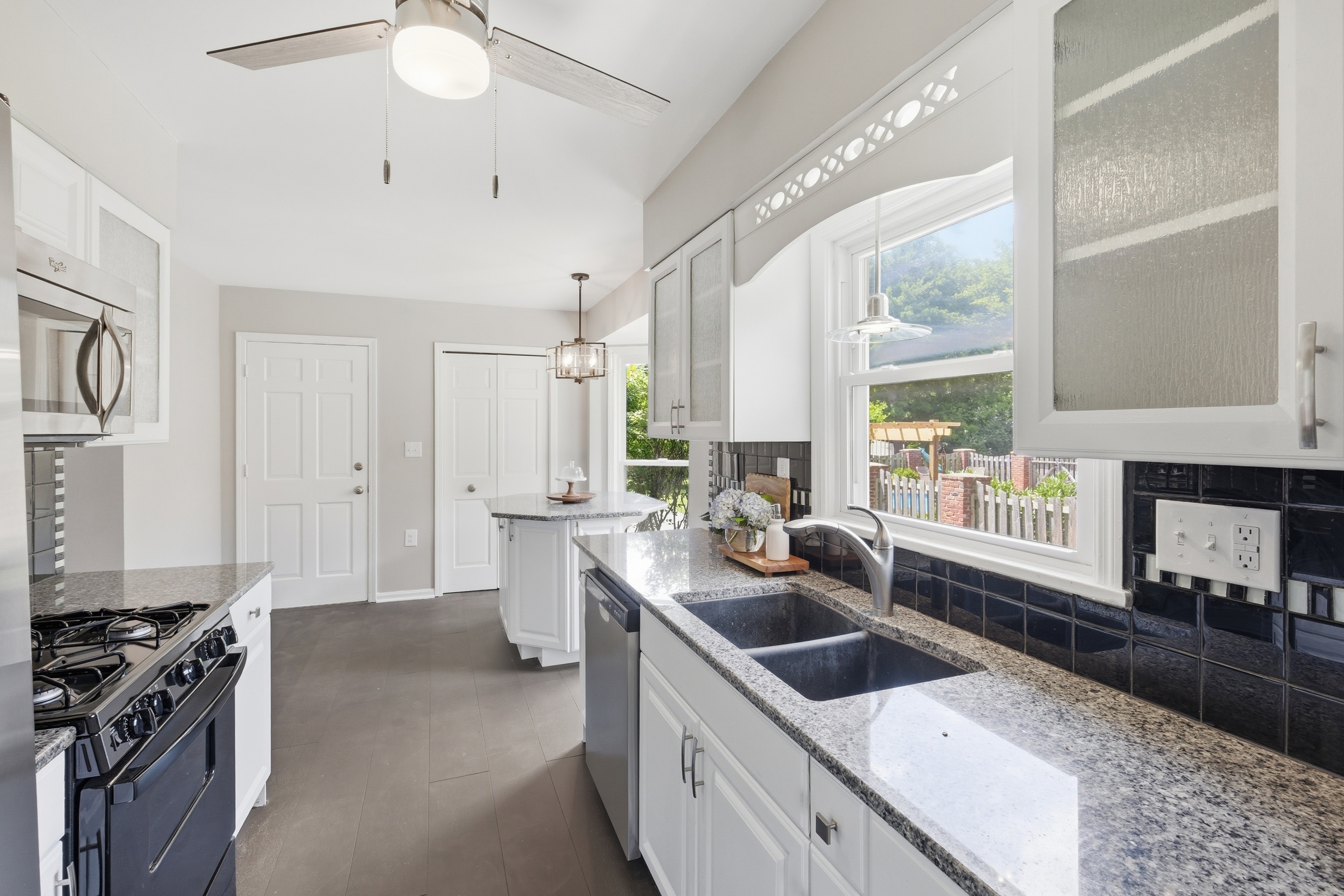  10110 Timberwood Circle, Louisville, KY 40223 - 物件實景