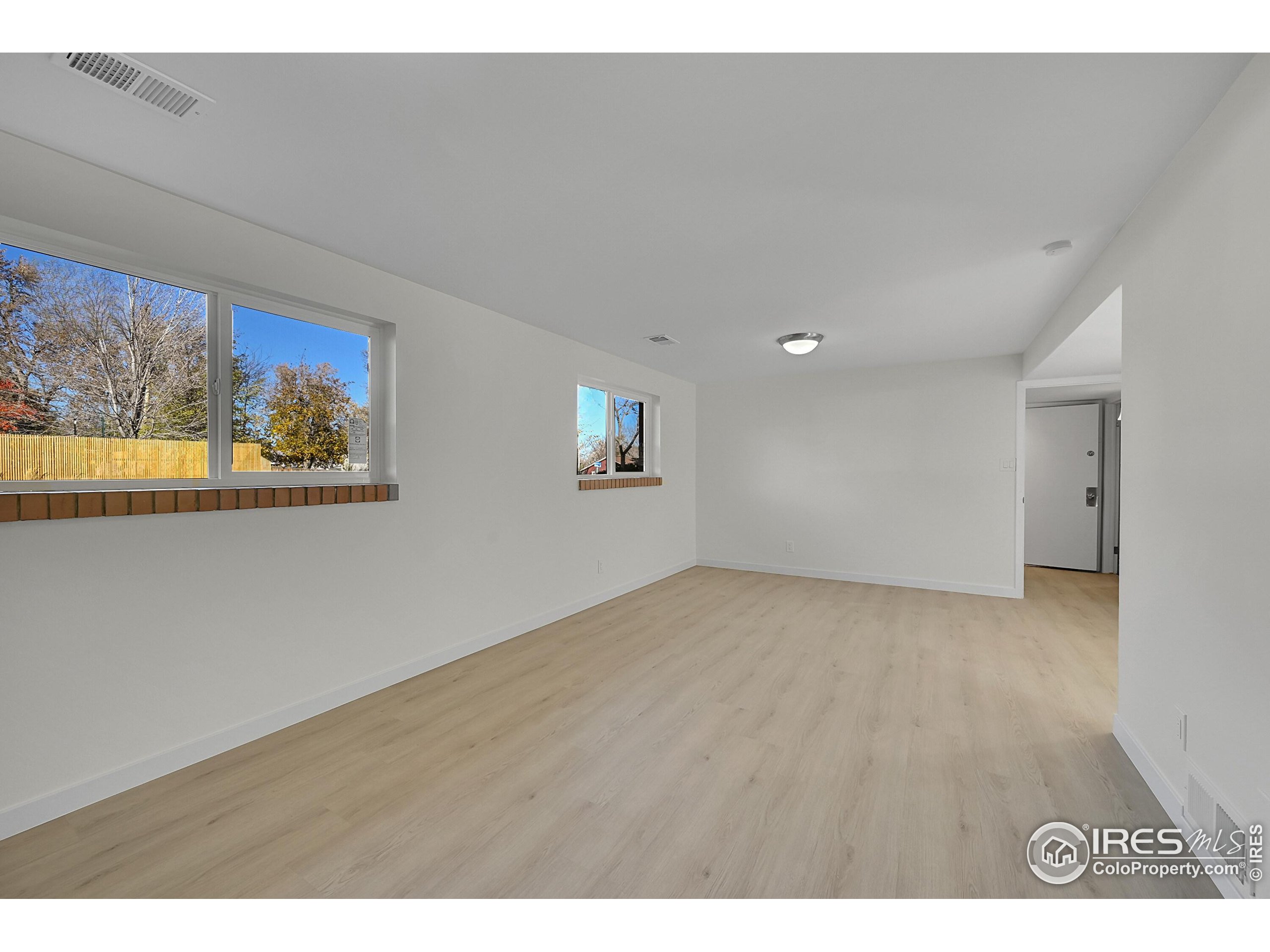 Boulder, Colorado, 80305, United States, 4 Bedrooms Bedrooms, ,2 BathroomsBathrooms,Residential,For Sale,1989611