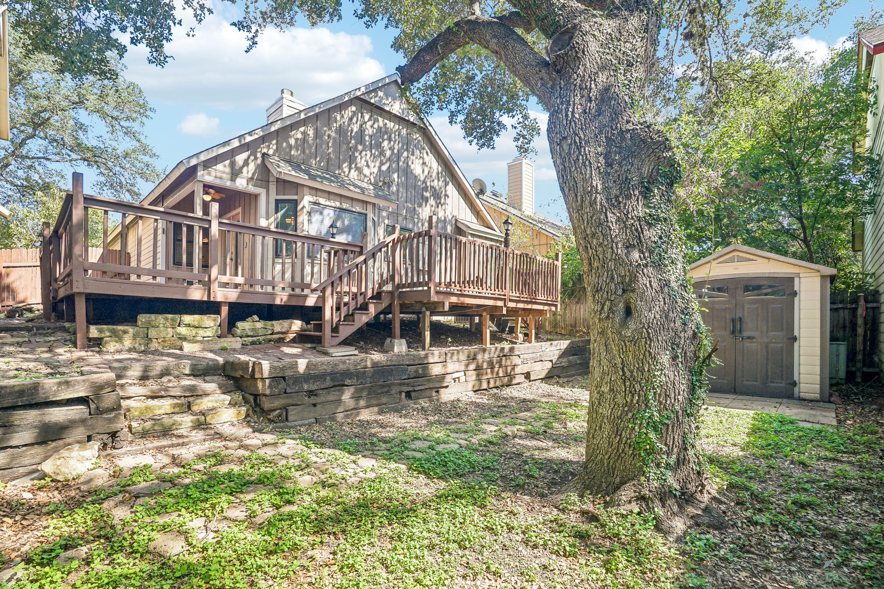  One-Story Charm in Hidden Oaks - 物件實景