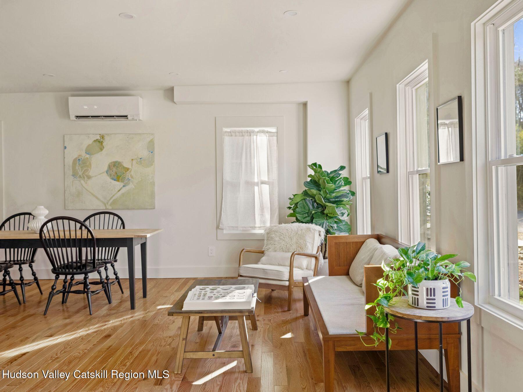 Rosendale, New York, 12472, United States, 3 Bedrooms Bedrooms, ,3 BathroomsBathrooms,Residential,For Sale,1998107