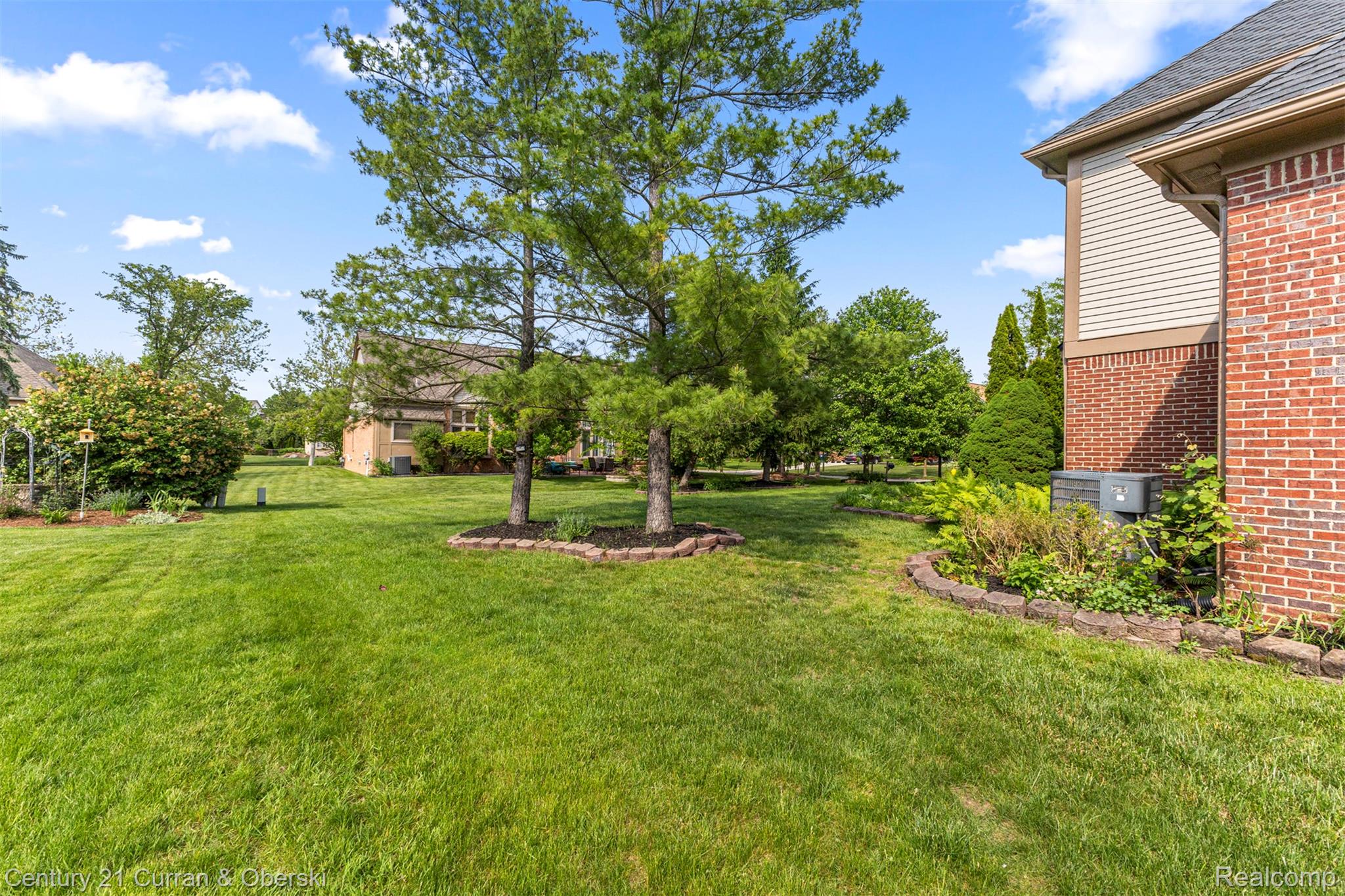 Canton Charter Township, Michigan, 48188, United States, 4 Bedrooms Bedrooms, ,4 BathroomsBathrooms,Residential,For Sale,2049400