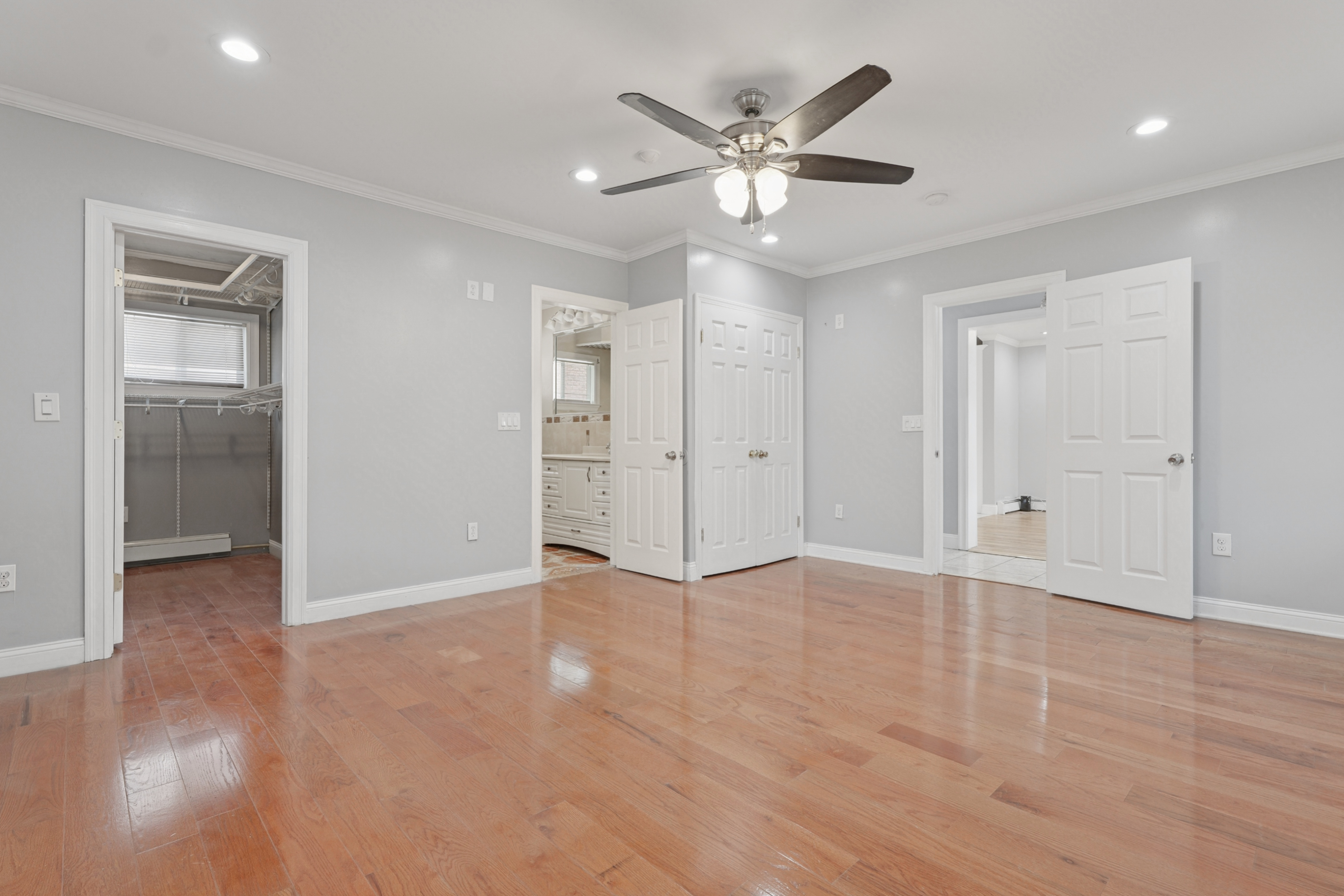 Maplewood, New Jersey, 07040, United States, 4 Bedrooms Bedrooms, ,5 BathroomsBathrooms,Residential,For Sale,1976450