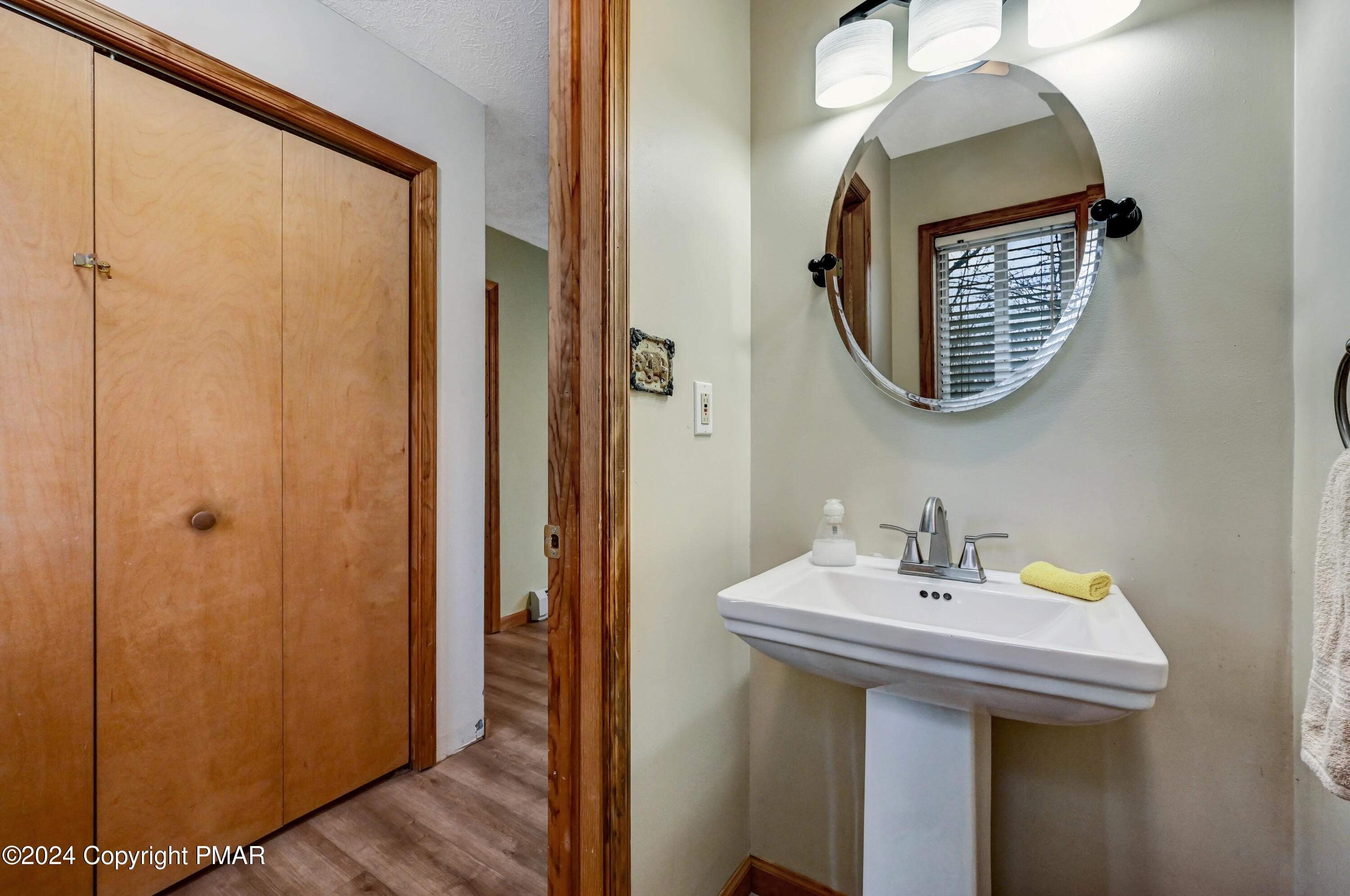 Pocono Pines, Pennsylvania, 18350, United States, 4 Bedrooms Bedrooms, ,3 BathroomsBathrooms,Residential,For Sale,1981114