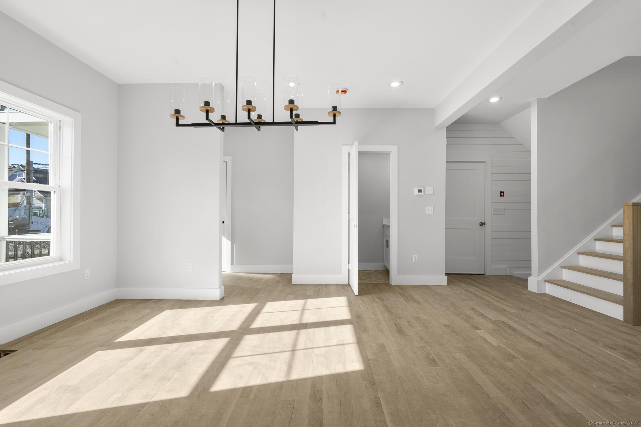 Milford, Connecticut, 06460, United States, 4 Bedrooms Bedrooms, ,4 BathroomsBathrooms,Residential,For Sale,1987652