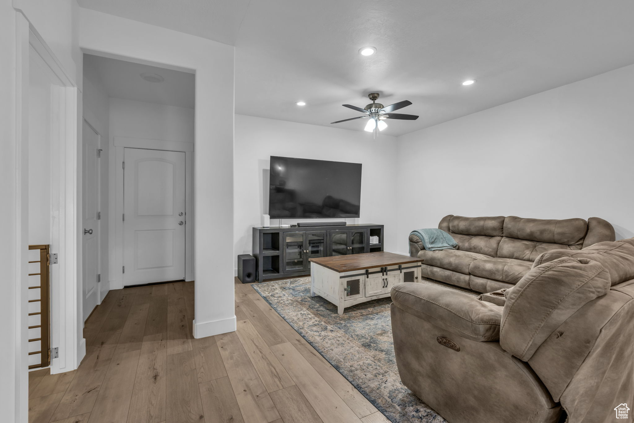 Herriman, Utah, 84096, United States, 4 Bedrooms Bedrooms, ,4 BathroomsBathrooms,Residential,For Sale,1907330