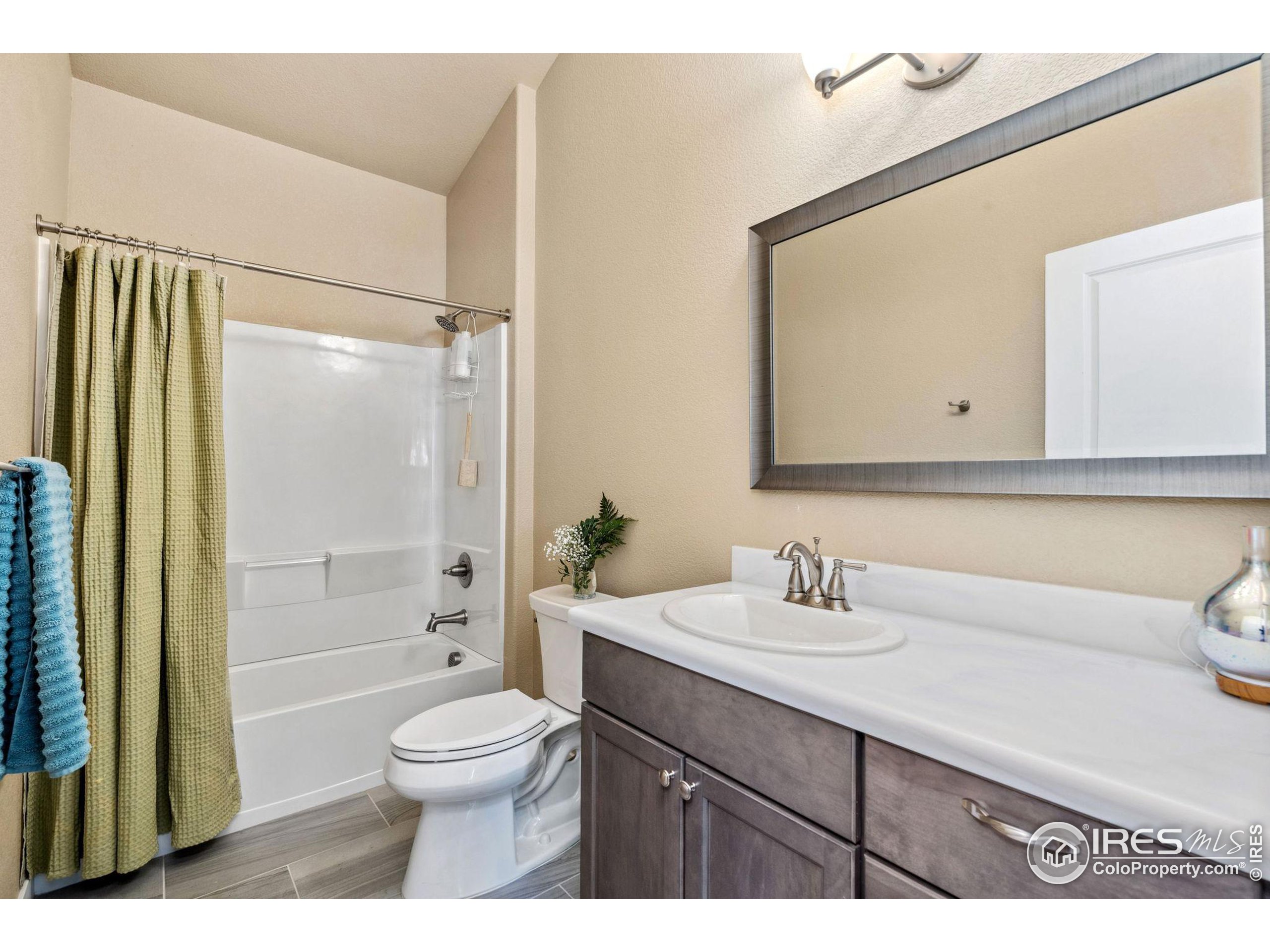 Wellington, Colorado, 80549, United States, 5 Bedrooms Bedrooms, ,3 BathroomsBathrooms,Residential,For Sale,1960485