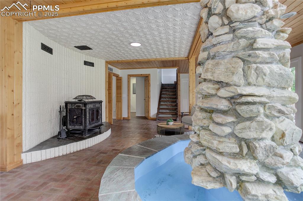 Colorado Springs, Colorado, 80908, United States, 3 Bedrooms Bedrooms, ,1 BathroomBathrooms,Residential,For Sale,1836722