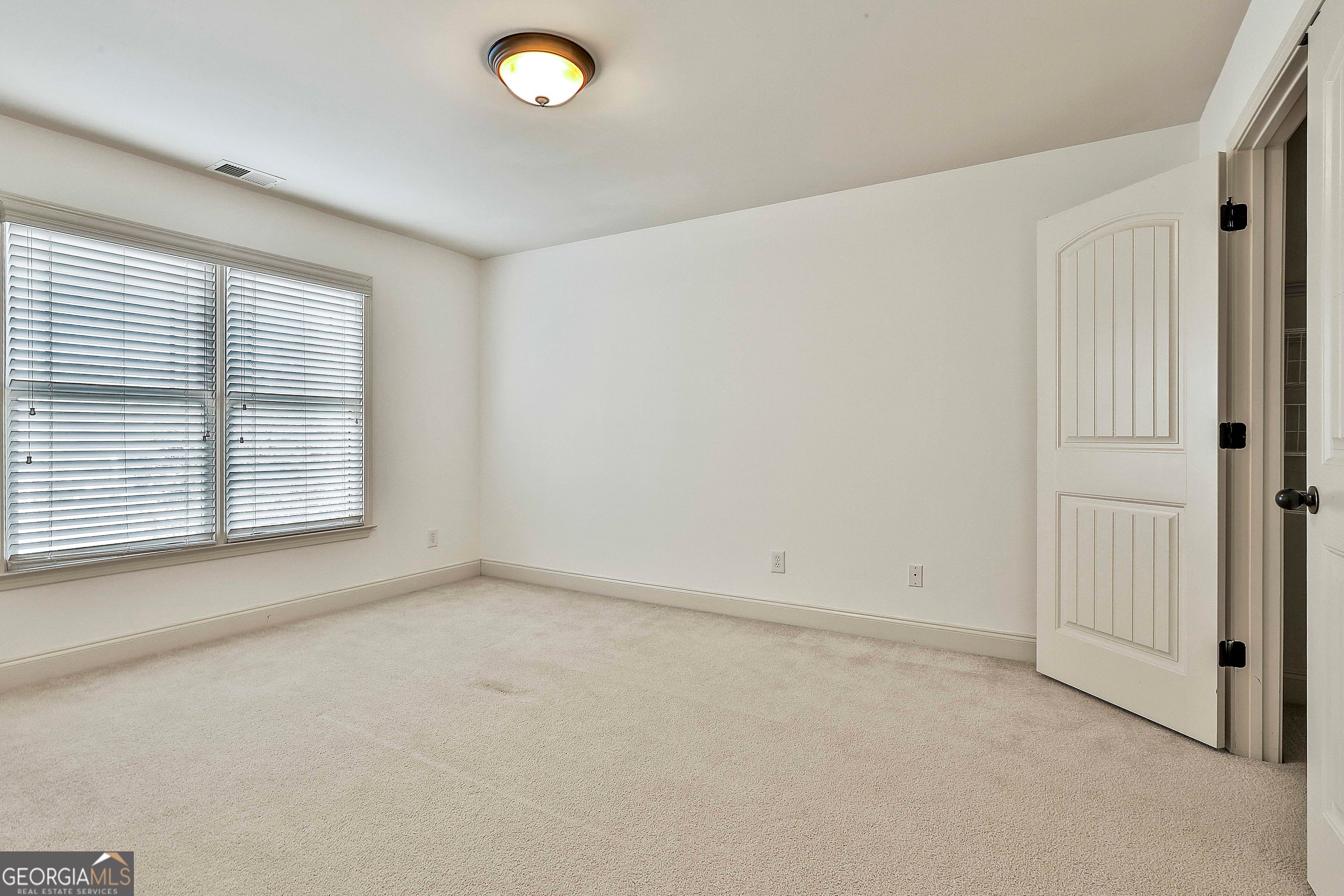 Douglasville, Georgia, 30135, United States, 5 Bedrooms Bedrooms, ,4 BathroomsBathrooms,Residential,For Sale,1999896