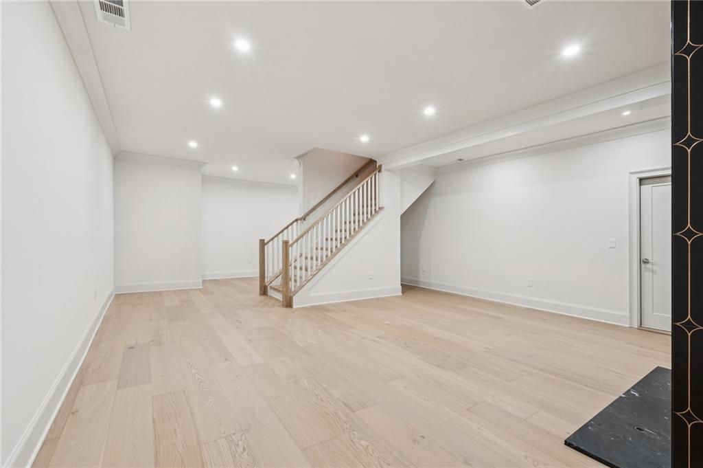 Alpharetta, Georgia, 30004, United States, 5 Bedrooms Bedrooms, ,7 BathroomsBathrooms,Residential,For Sale,1978962