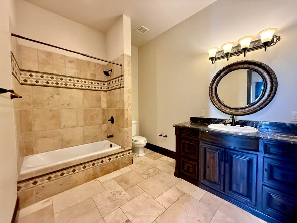 Carlsbad, New Mexico, 88220, United States, 4 Bedrooms Bedrooms, ,6 BathroomsBathrooms,Residential,For Sale,1974885