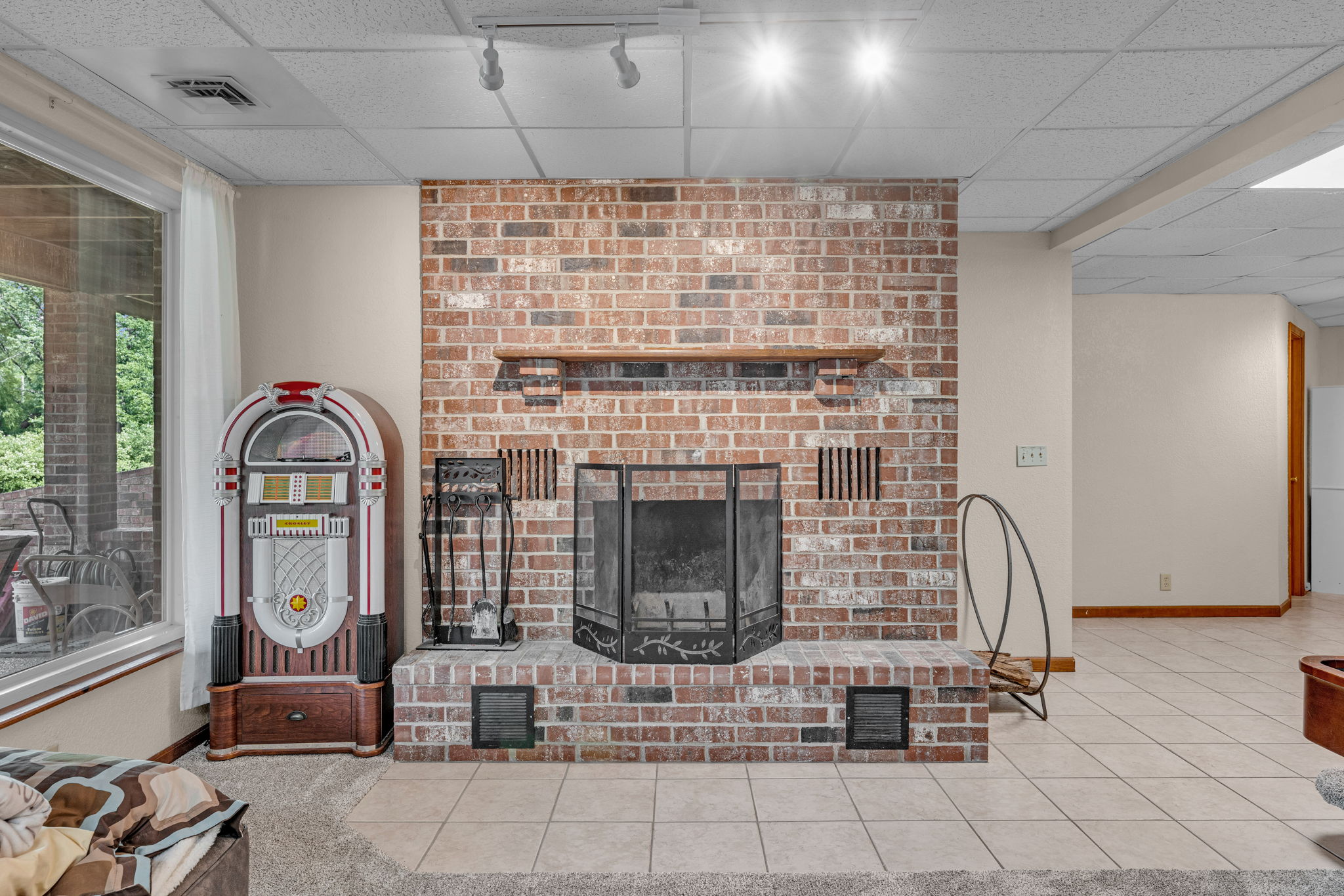 Topeka, Kansas, 66615, United States, 4 Bedrooms Bedrooms, ,8 BathroomsBathrooms,Residential,For Sale,1848877