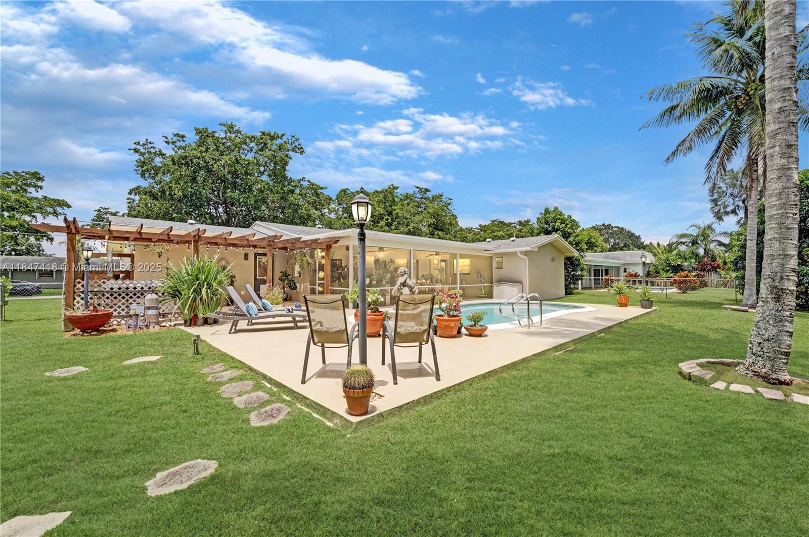 Plantation, Florida, 33313, United States, 4 Bedrooms Bedrooms, ,2 BathroomsBathrooms,Residential,For Sale,1903667