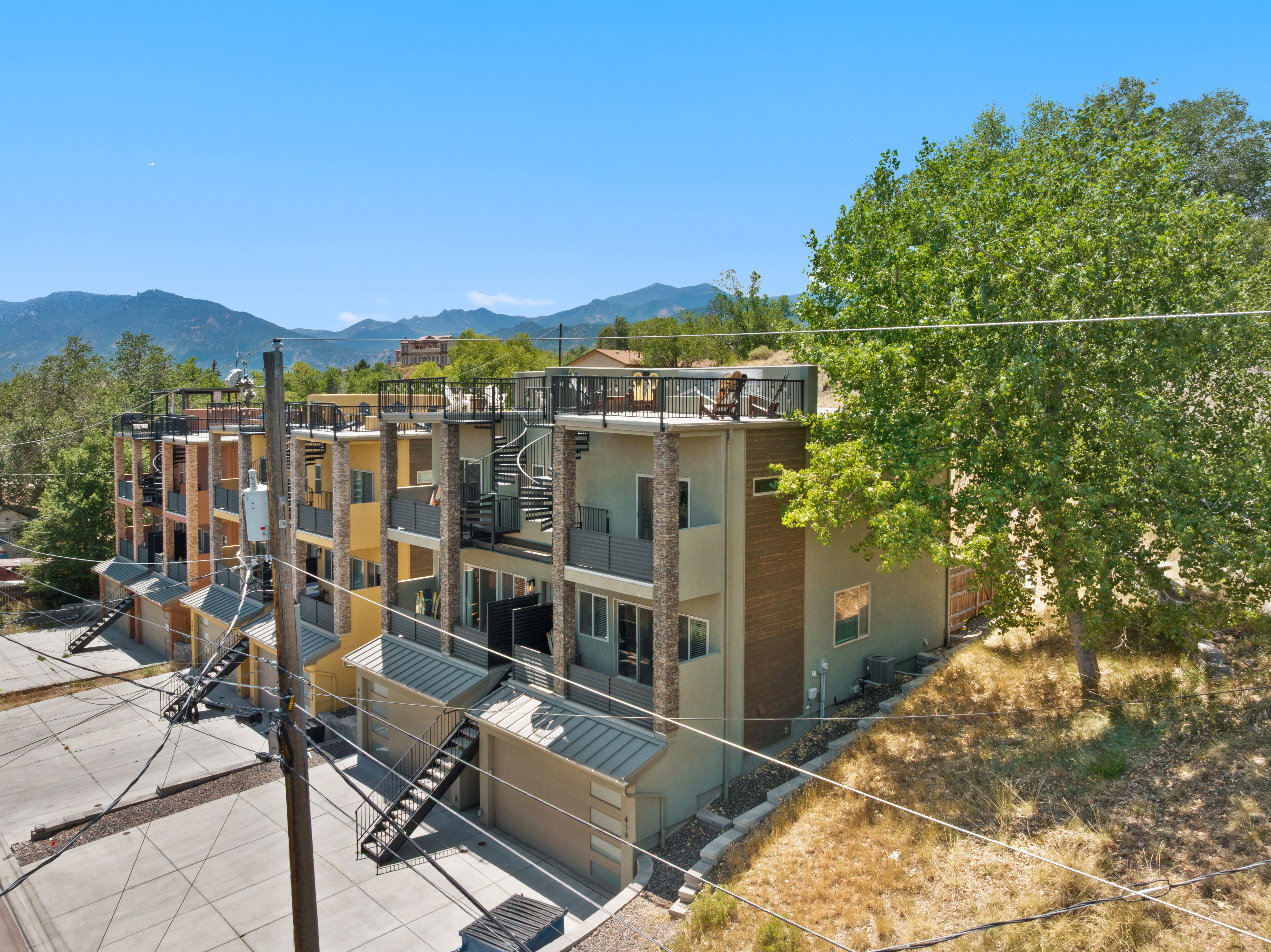 Modern Townhome with Rooftop Patio - 物件實景