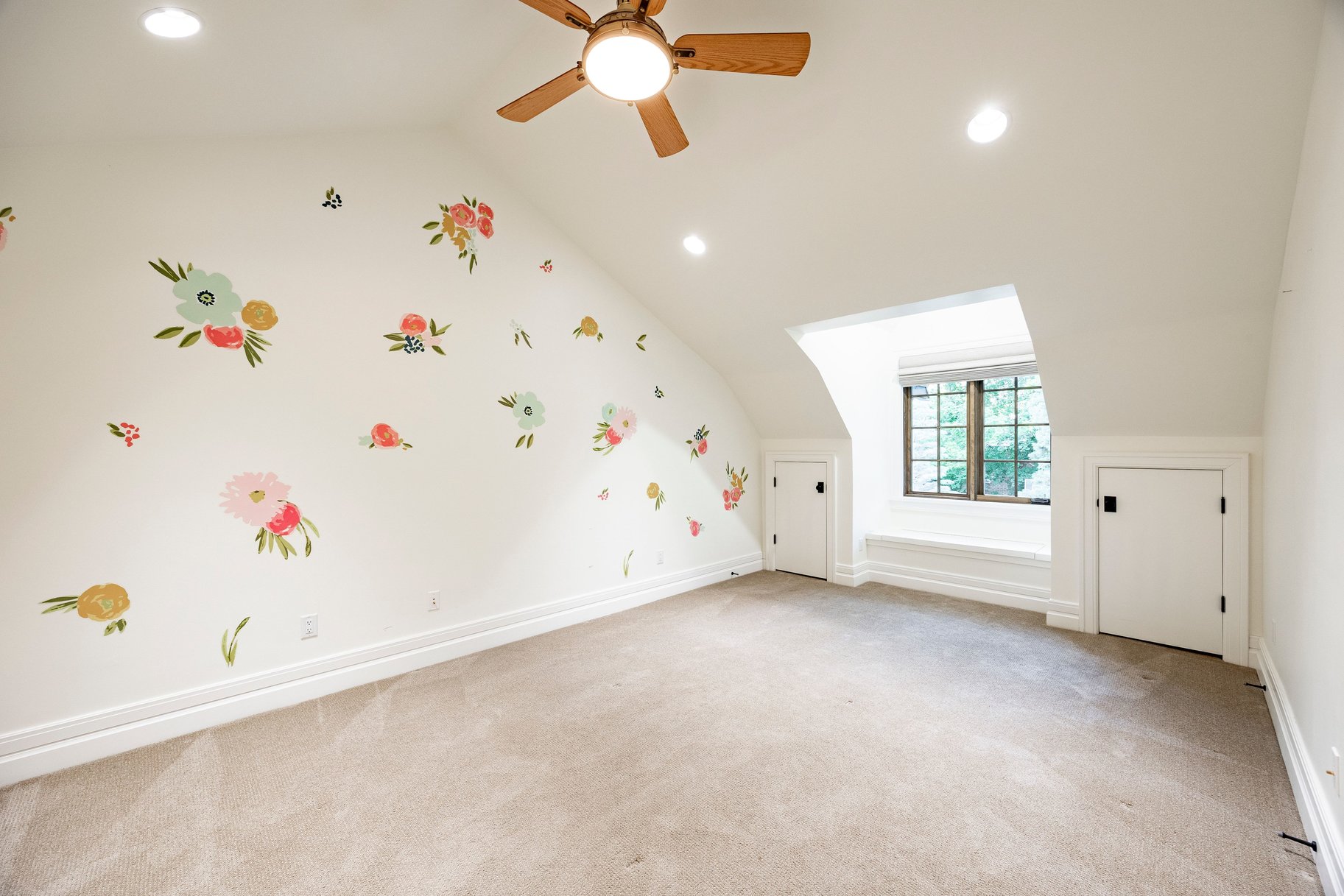  Stunning Tudor Estate in Premier Walker Lane Neighborhood - 物件實景