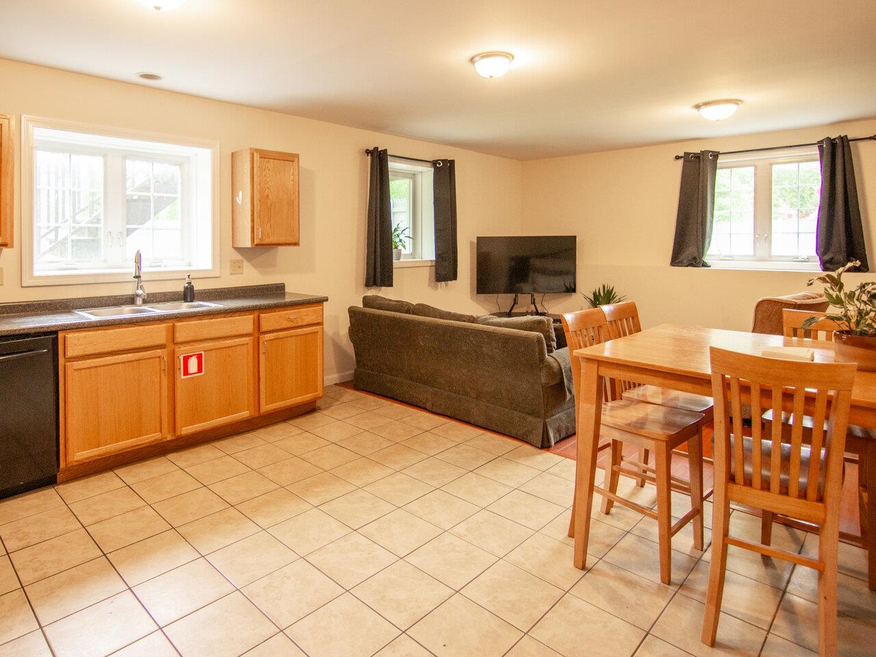 Winooski, Vermont, 05404, United States, 4 Bedrooms Bedrooms, ,3 BathroomsBathrooms,Residential,For Sale,1849618