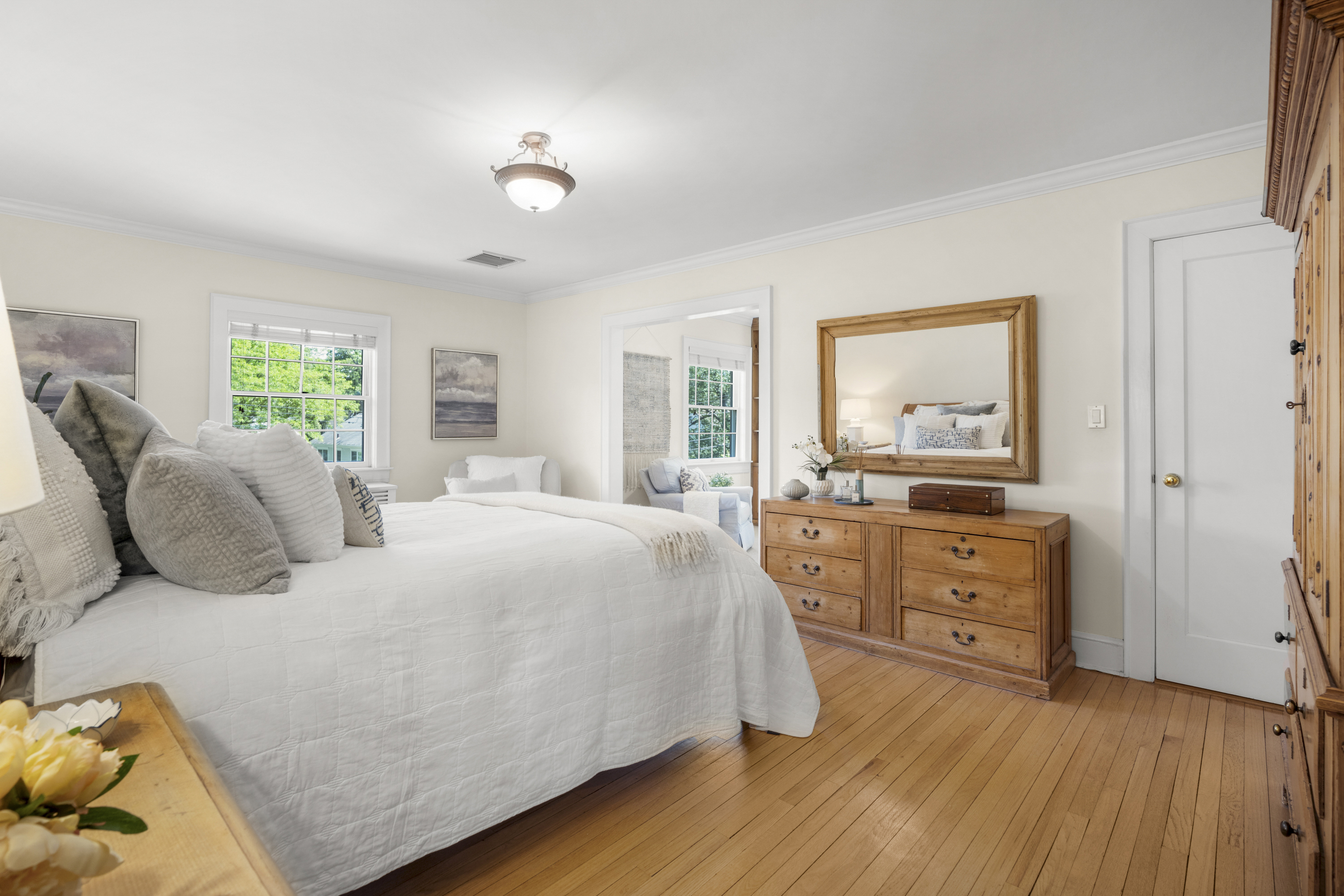  Idyllic Larchmont Village Colonial - 物件實景