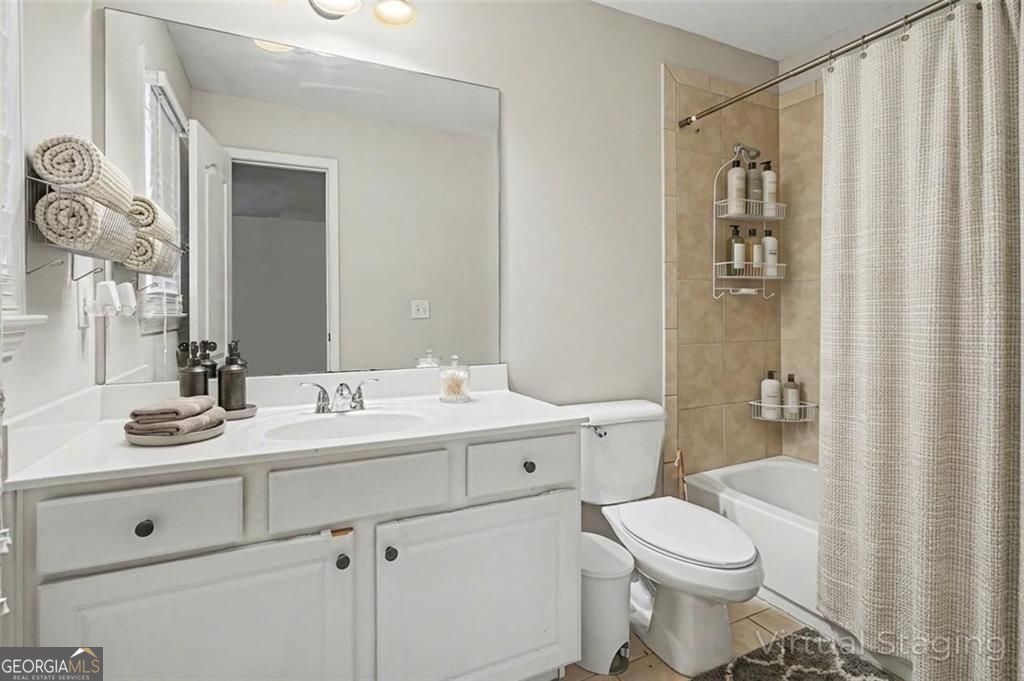 Loganville, Georgia, 30052, United States, 5 Bedrooms Bedrooms, ,5 BathroomsBathrooms,Residential,For Sale,2041121
