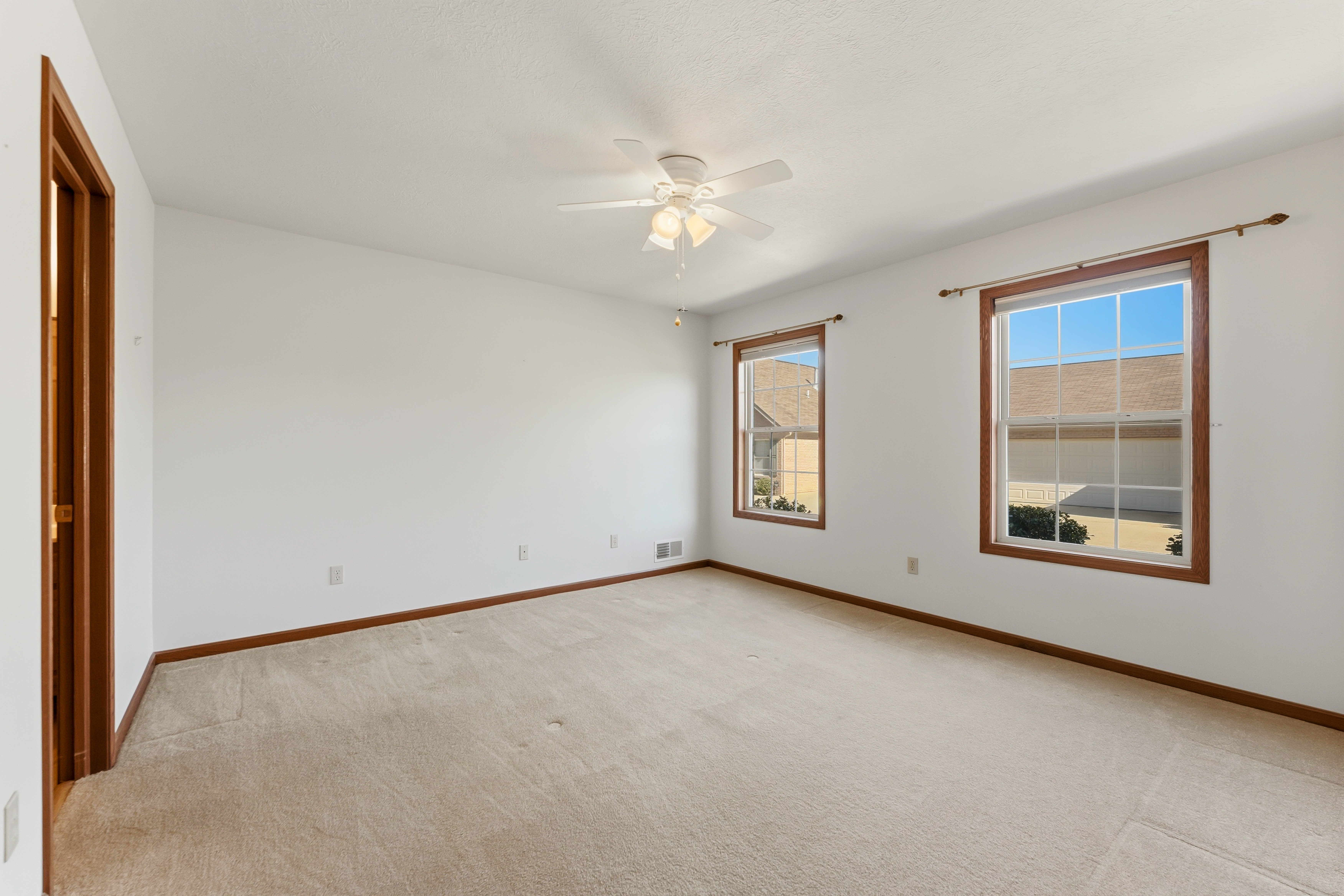  1097 Timberwood Drive, Beaver Falls, PA 15010 - 物件實景