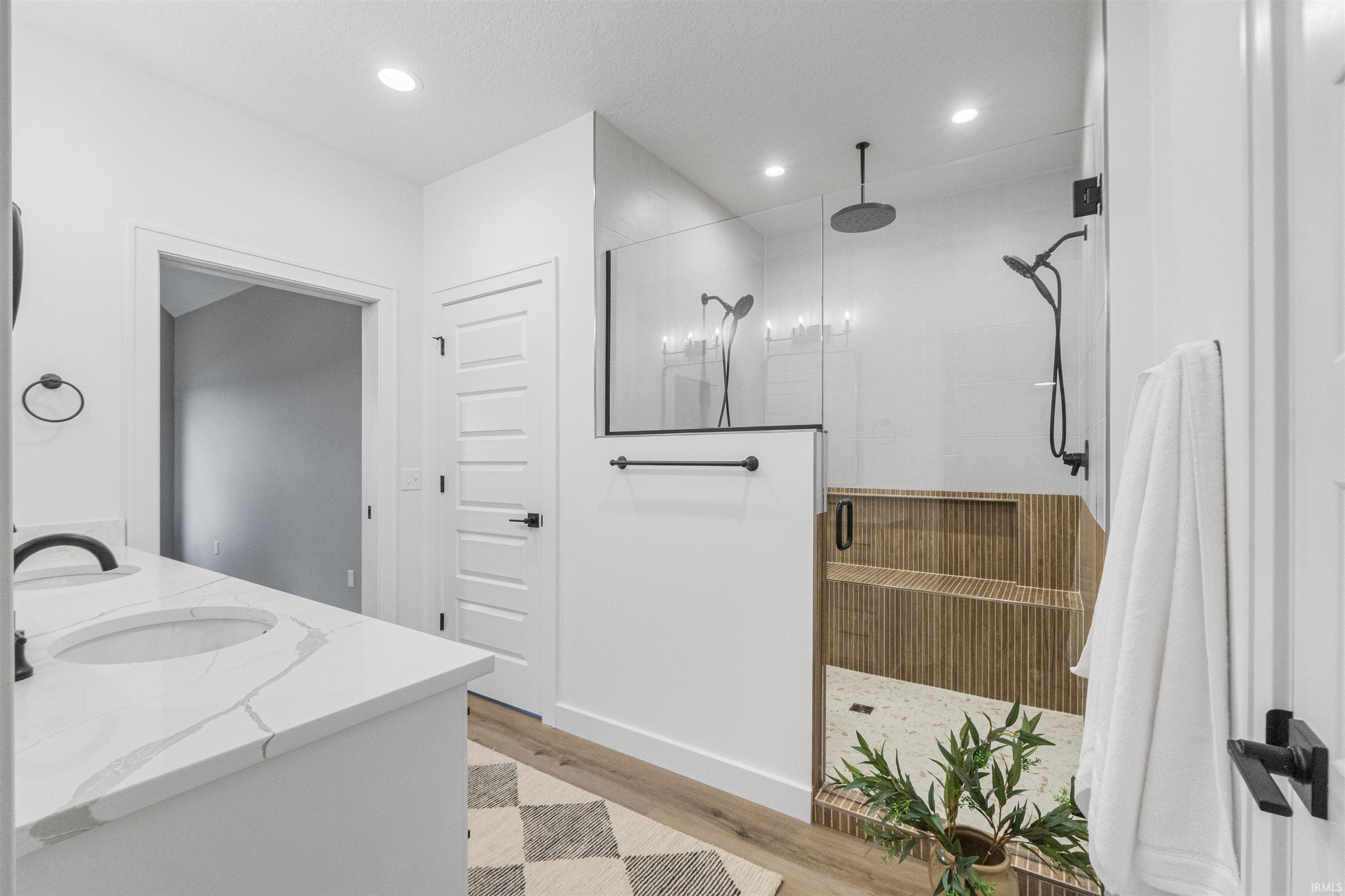 Huntertown, Indiana, 46748, United States, 4 Bedrooms Bedrooms, ,4 BathroomsBathrooms,Residential,For Sale,1977042