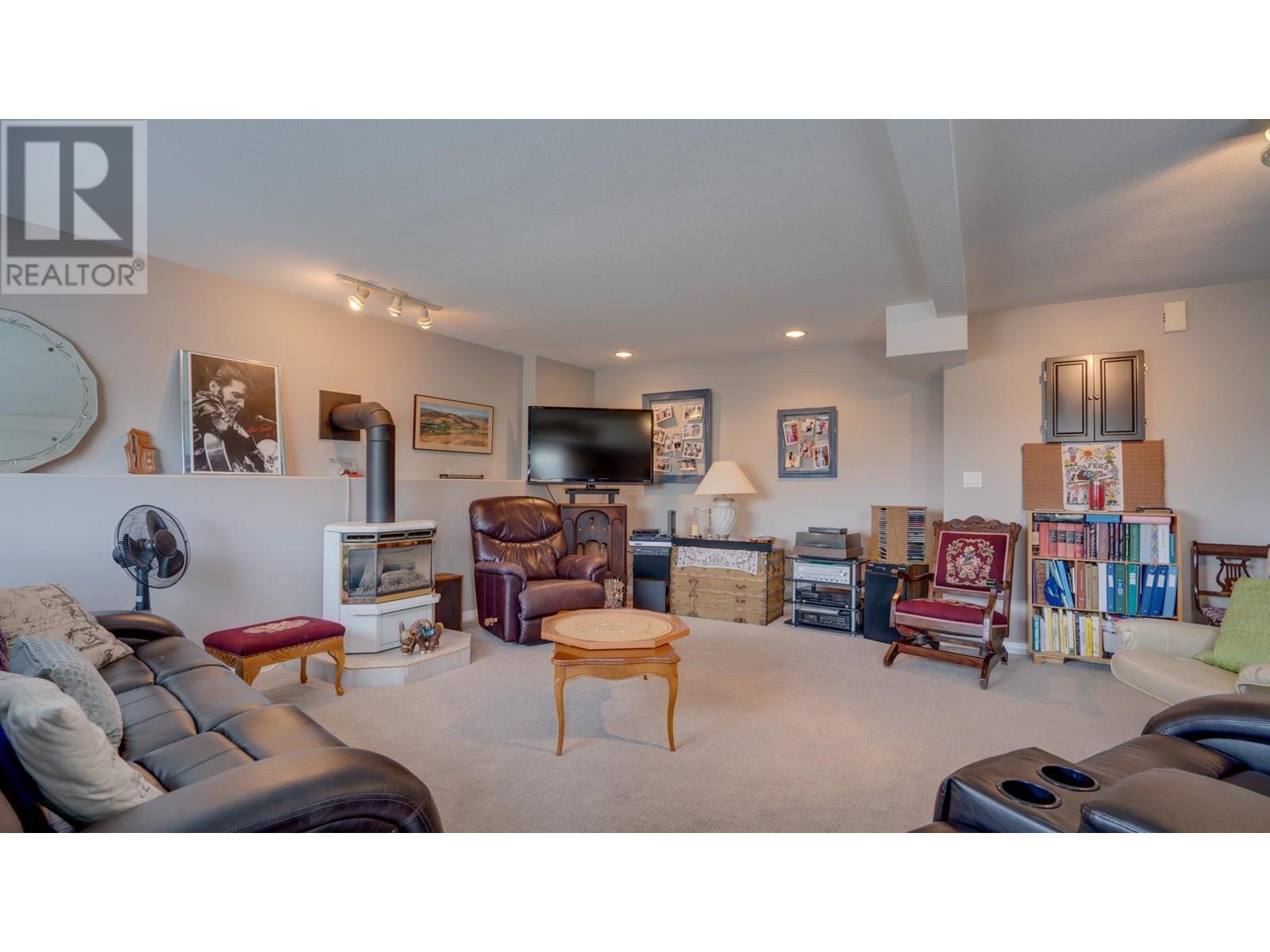 VERNON, British Columbia, V1T 2N4, CA, 3 Bedrooms Bedrooms, ,3 BathroomsBathrooms,Residential,For Sale,1890662
