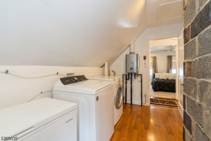 Rahway City, New Jersey, 07065, United States, 3 Bedrooms Bedrooms, ,2 BathroomsBathrooms,Residential,For Sale,1883212