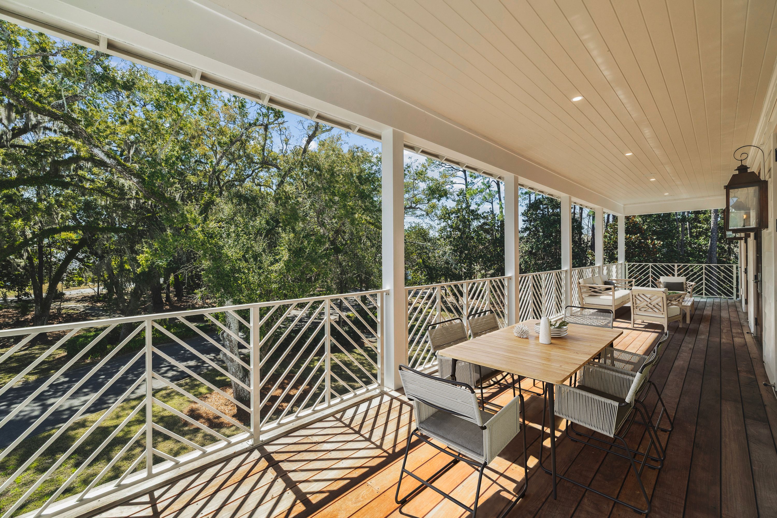  Timeless Coastal Living In Gated Waterfront Community - 物件實景
