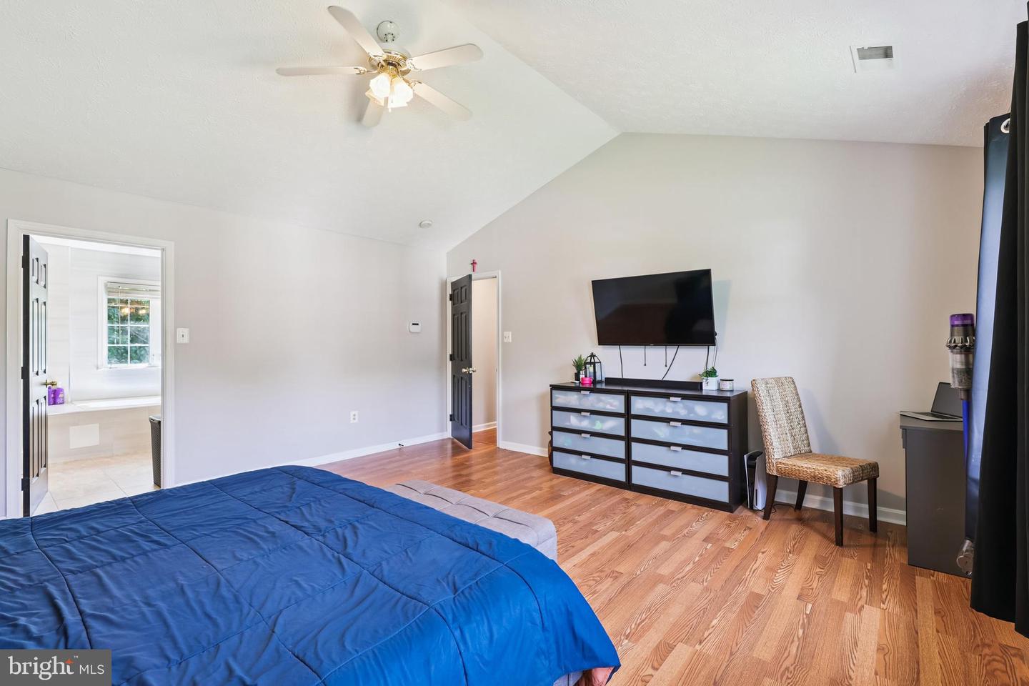 Waldorf, Maryland, 20603, United States, 4 Bedrooms Bedrooms, ,4 BathroomsBathrooms,Residential,For Sale,1918703