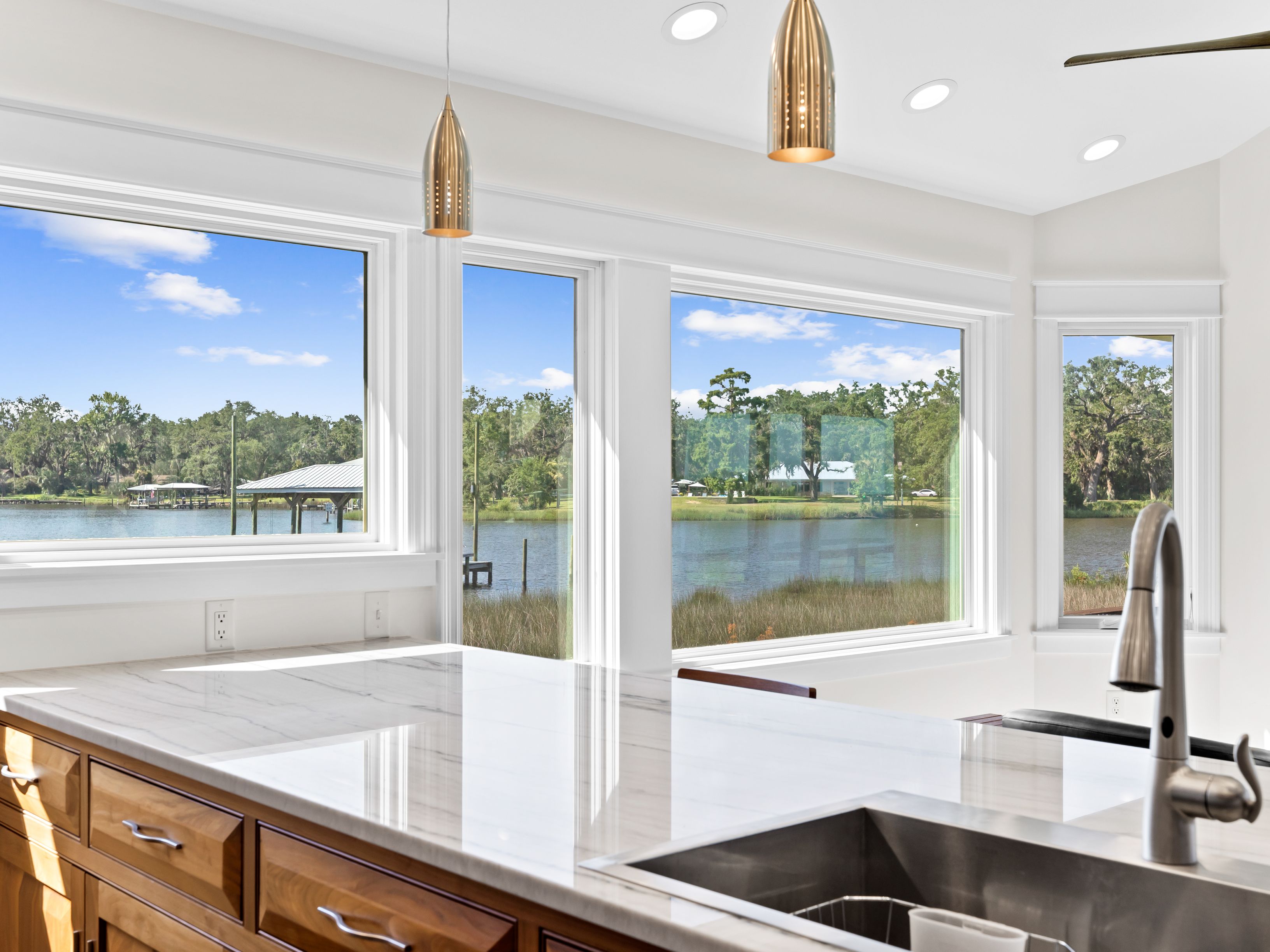  A Once-in-a-Generation Waterfront Estate with 725 Feet Bayou-Frontage - 物件實景
