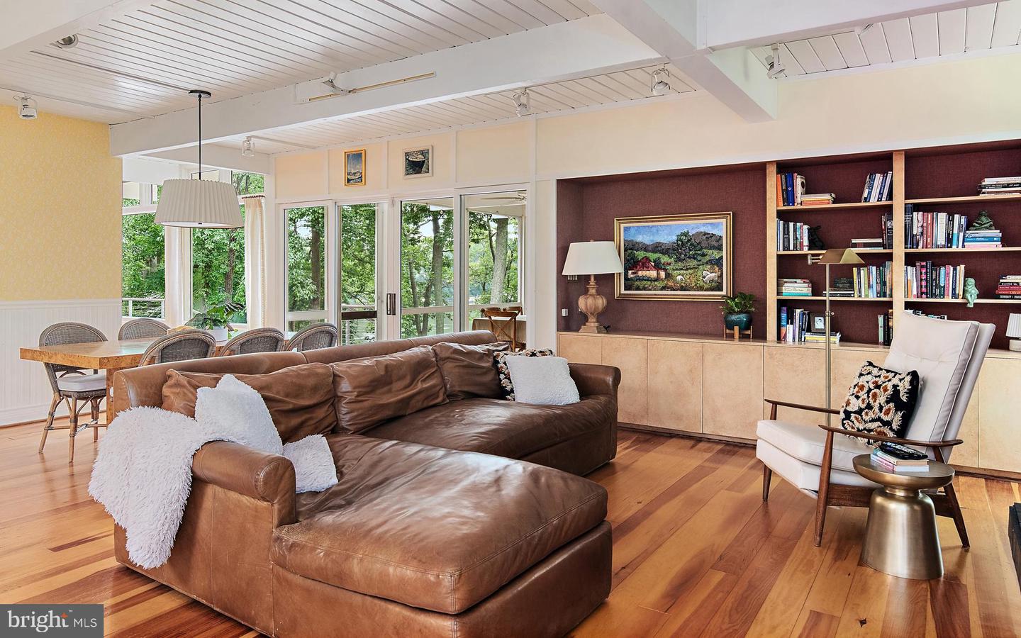 Annapolis, Maryland, 21403, United States, 5 Bedrooms Bedrooms, ,4 BathroomsBathrooms,Residential,For Sale,1895368