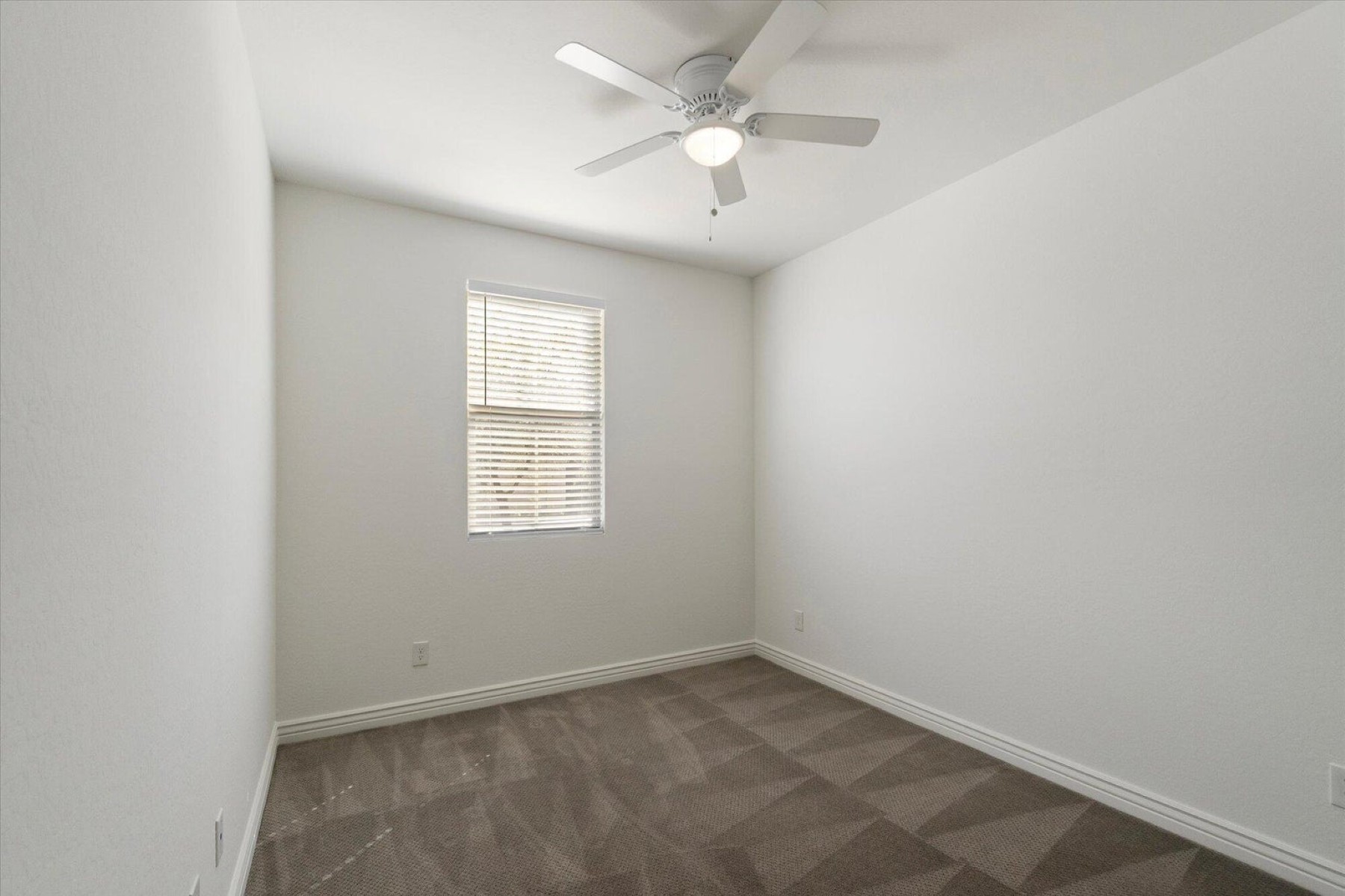  5622 S 28th Street¦Phoenix, AZ - 物件實景