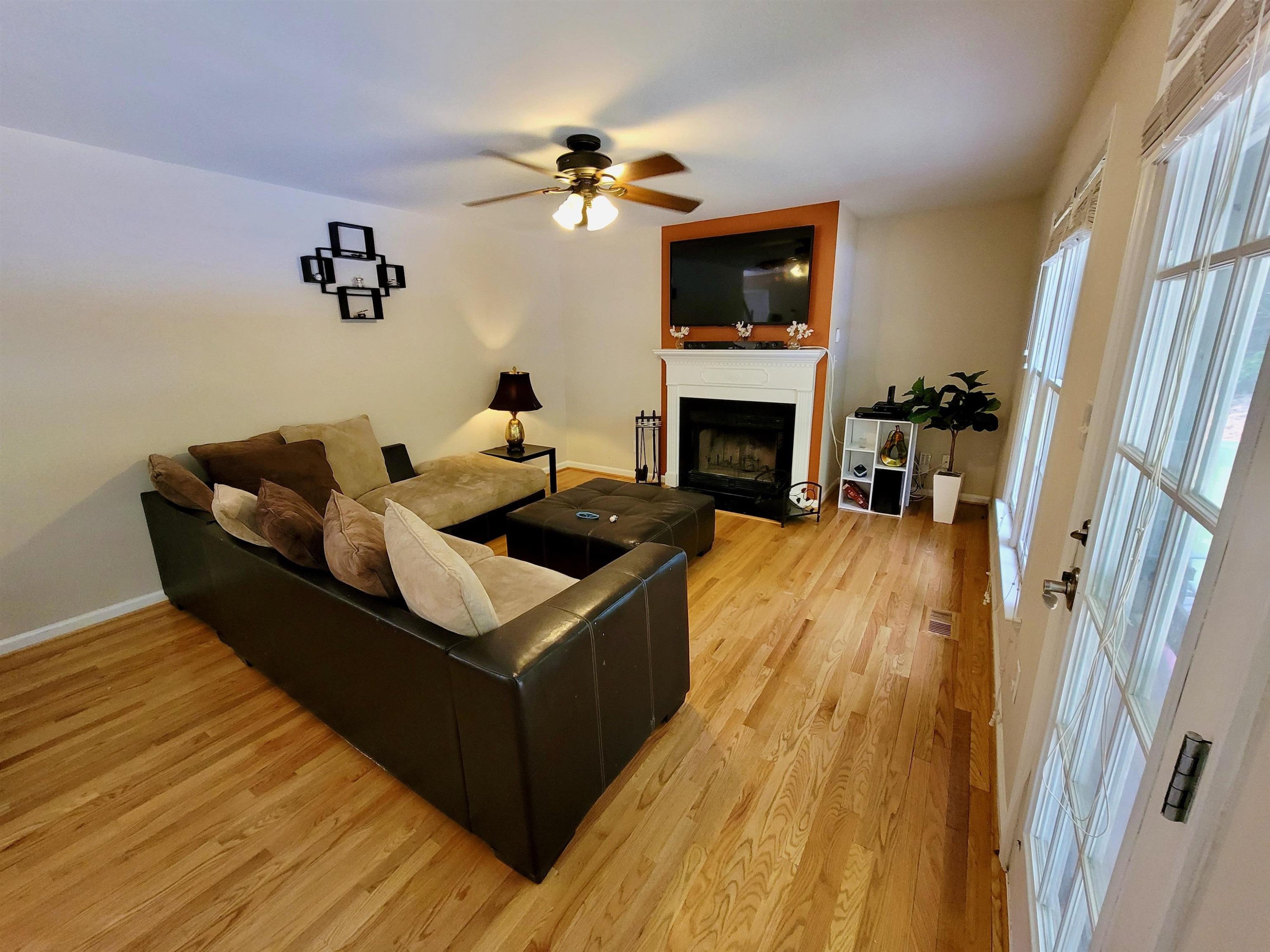 209 Halpen Drive, Cary, North Carolina, 27513, United States, 3 Bedrooms Bedrooms, ,3 BathroomsBathrooms,Residential,For Sale,209 Halpen Drive,1434486