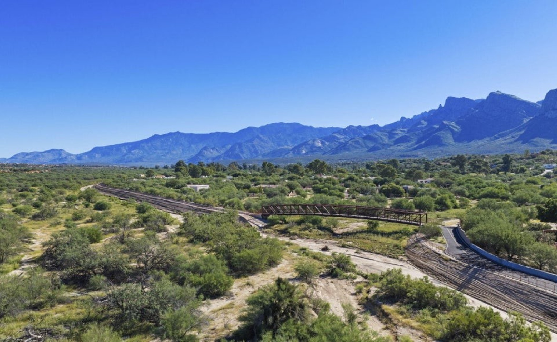  435 W Valoro Drive¦Tucson, AZ - 物件實景