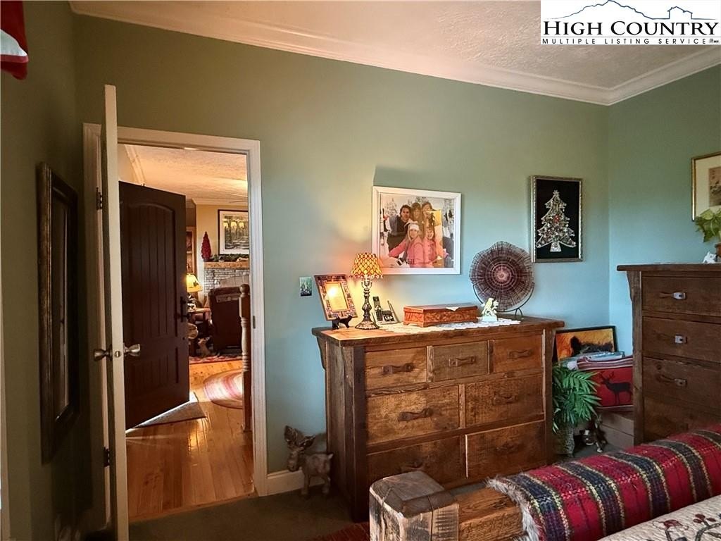 Elk Park, North Carolina, 28622, United States, 3 Bedrooms Bedrooms, ,3 BathroomsBathrooms,Residential,For Sale,1984406