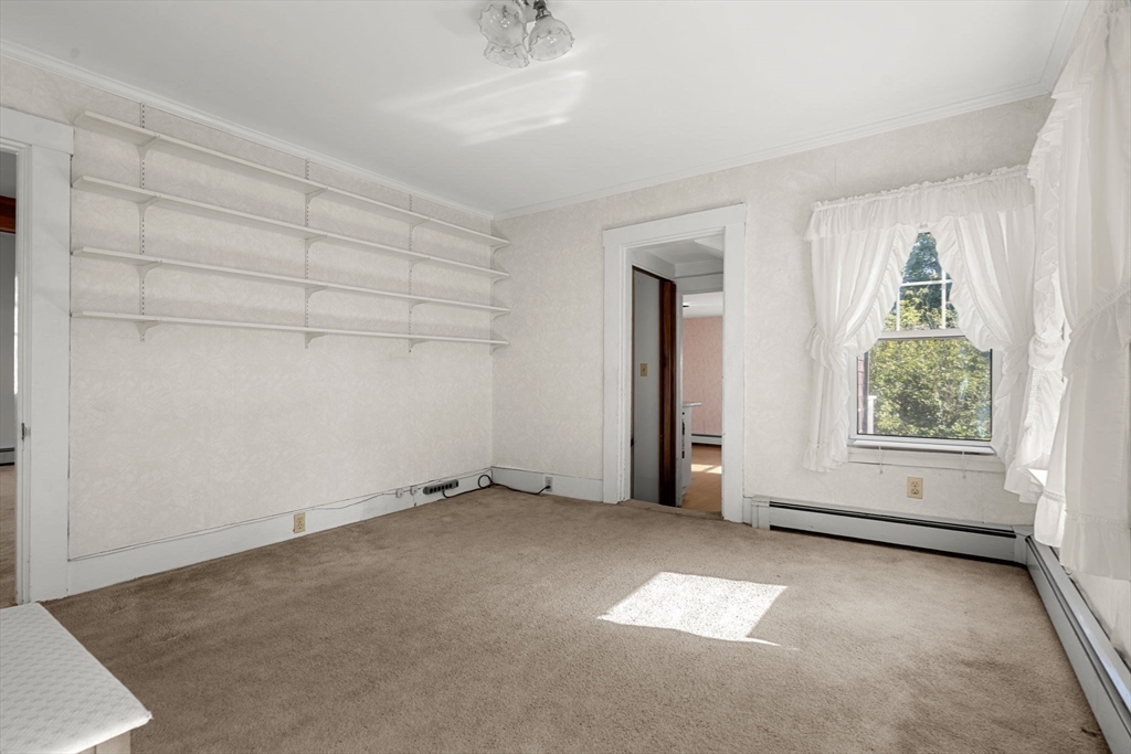 Wakefield, Massachusetts, 01880, United States, 4 Bedrooms Bedrooms, ,2 BathroomsBathrooms,Residential,For Sale,1947079