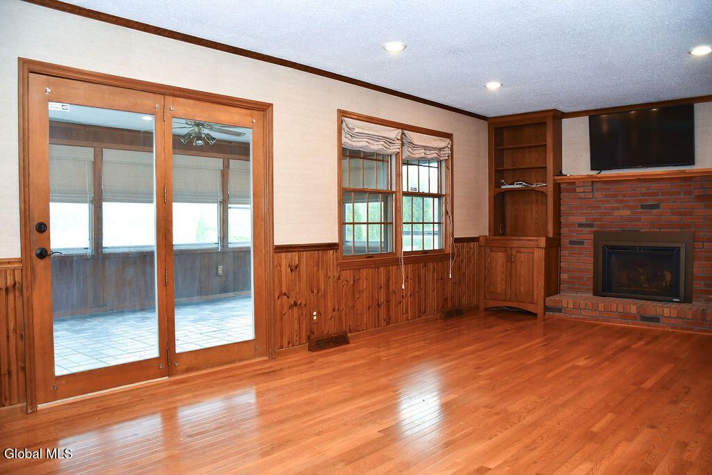 Colonie, New York, 12047, United States, 4 Bedrooms Bedrooms, ,3 BathroomsBathrooms,Residential,For Sale,1991402