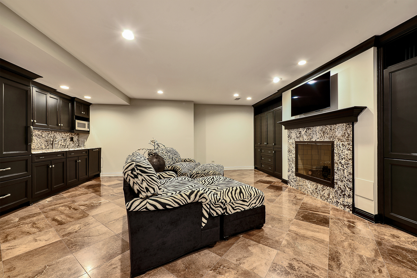 Inverness, Illinois, 60067, United States, 6 Bedrooms Bedrooms, ,10 BathroomsBathrooms,Residential,For Sale,1980609