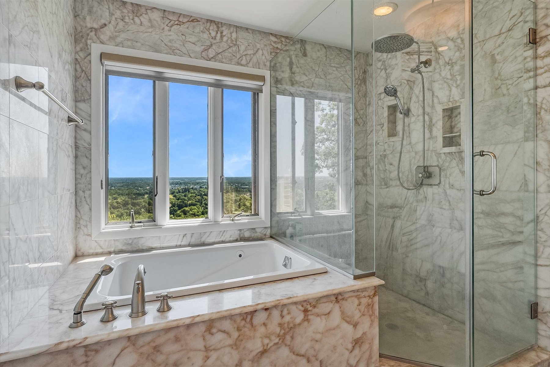  Ranch Home with Resort Inspired Amenities and Extraordinary Vista Views - 物件實景