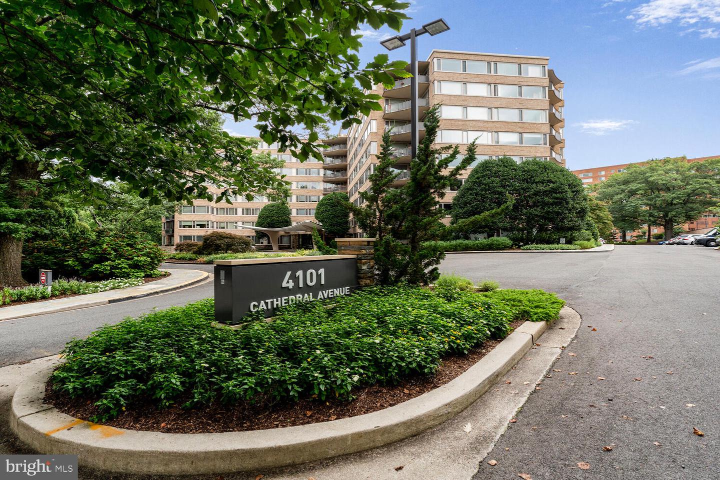 Washington, District of Columbia, 20016, United States, 3 Bedrooms Bedrooms, ,3 BathroomsBathrooms,Residential,For Sale,1895672