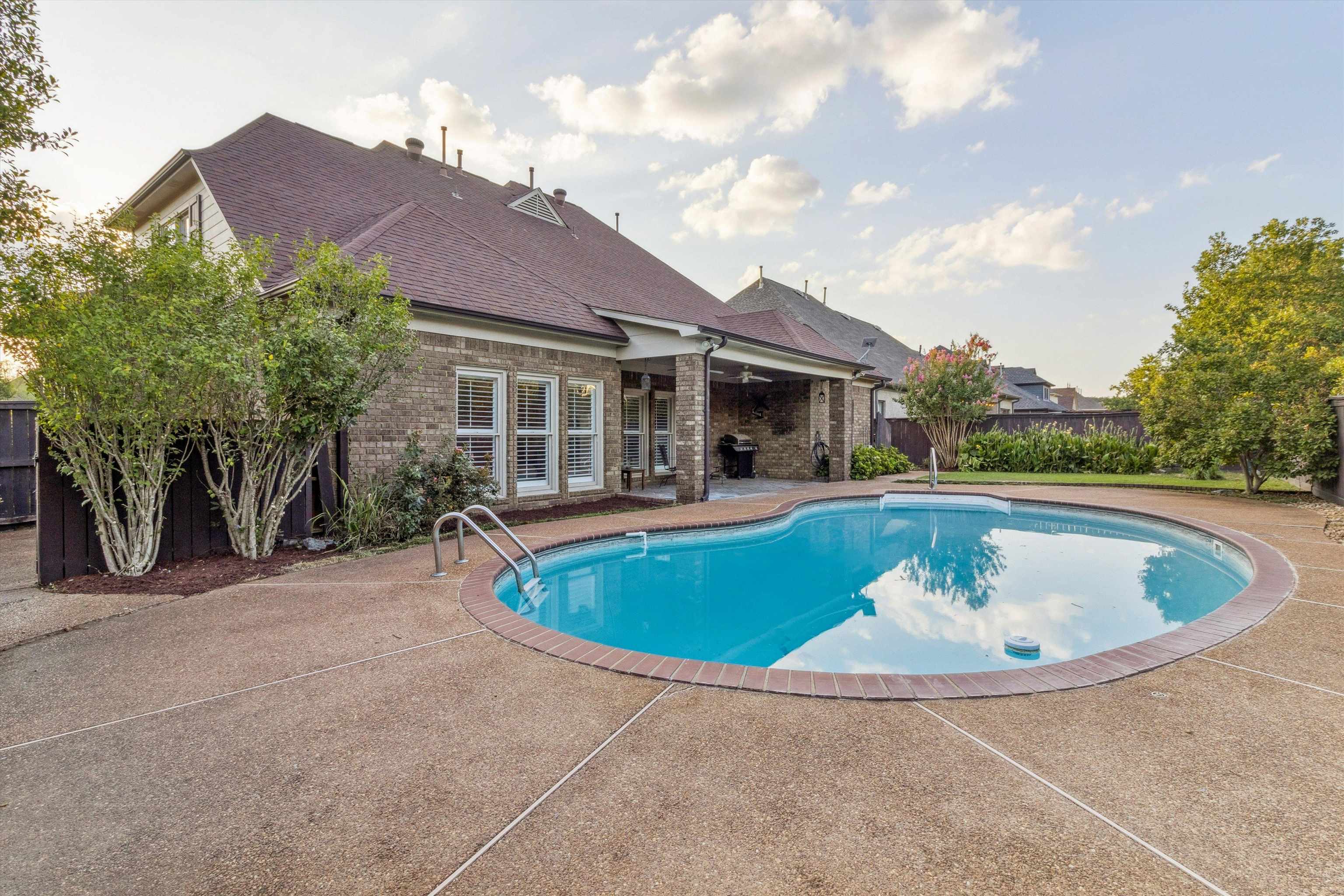 Collierville, Tennessee, 38017, United States, 5 Bedrooms Bedrooms, ,3 BathroomsBathrooms,Residential,For Sale,1907336