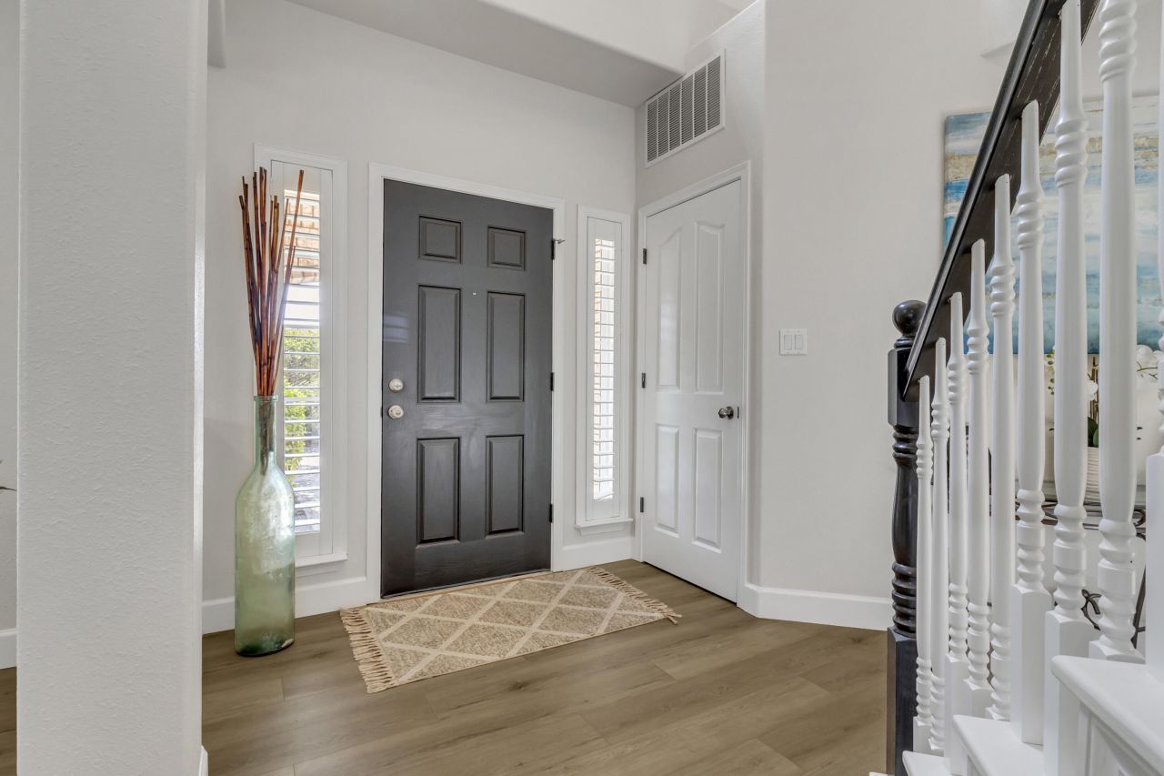 Albuquerque, New Mexico, 87122, United States, 4 Bedrooms Bedrooms, ,3 BathroomsBathrooms,Residential,For Sale,1932671
