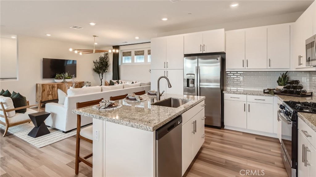 Fontana, California, 92336, United States, 3 Bedrooms Bedrooms, ,2 BathroomsBathrooms,Residential,For Sale,1881088