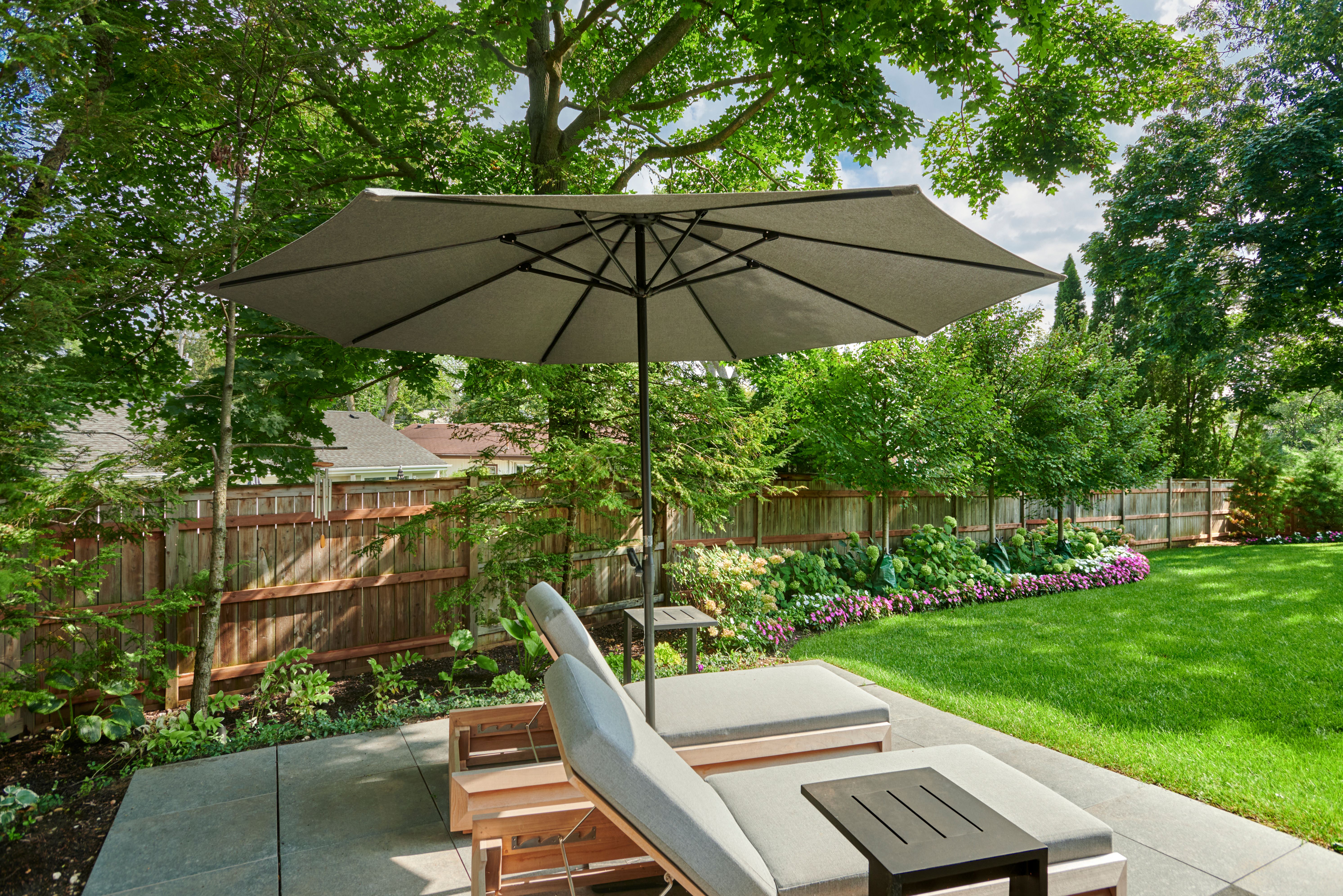  Home that Perfectly Balances Modern Elegance with Timeless Design - 物件實景