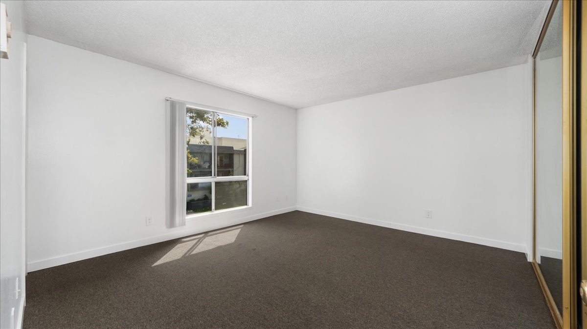 Los Angeles, California, 90034, United States, 2 Bedrooms Bedrooms, ,2 BathroomsBathrooms,Residential,For Sale,1944972