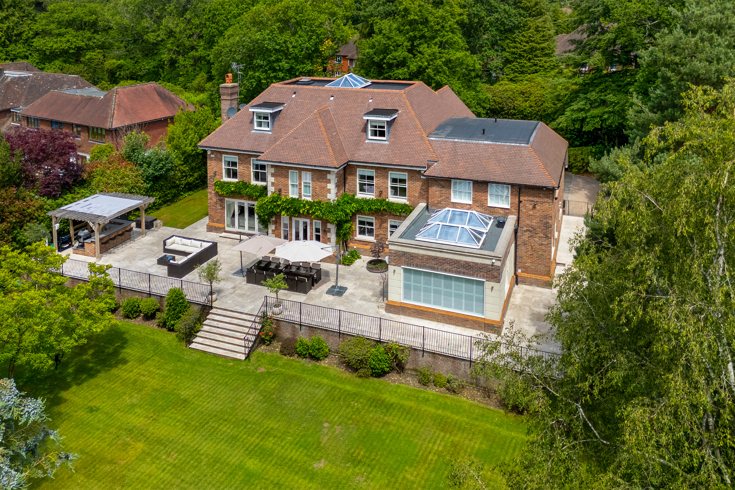  A Classical Family House in the Surrey Countryside - 物件實景