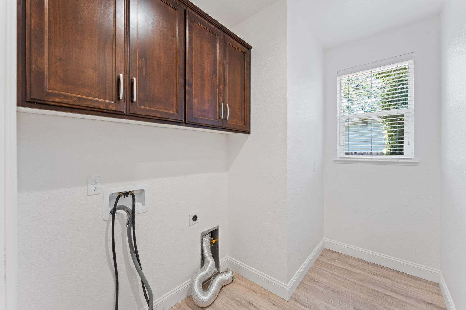 Auburn, California, 95603, United States, 3 Bedrooms Bedrooms, ,3 BathroomsBathrooms,Residential,For Sale,2048535